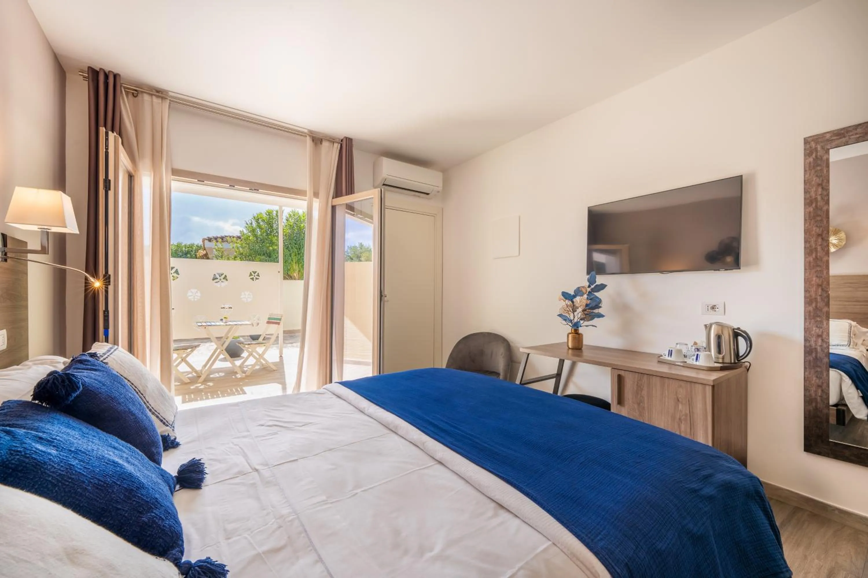 Bed in Suimi's Hotel