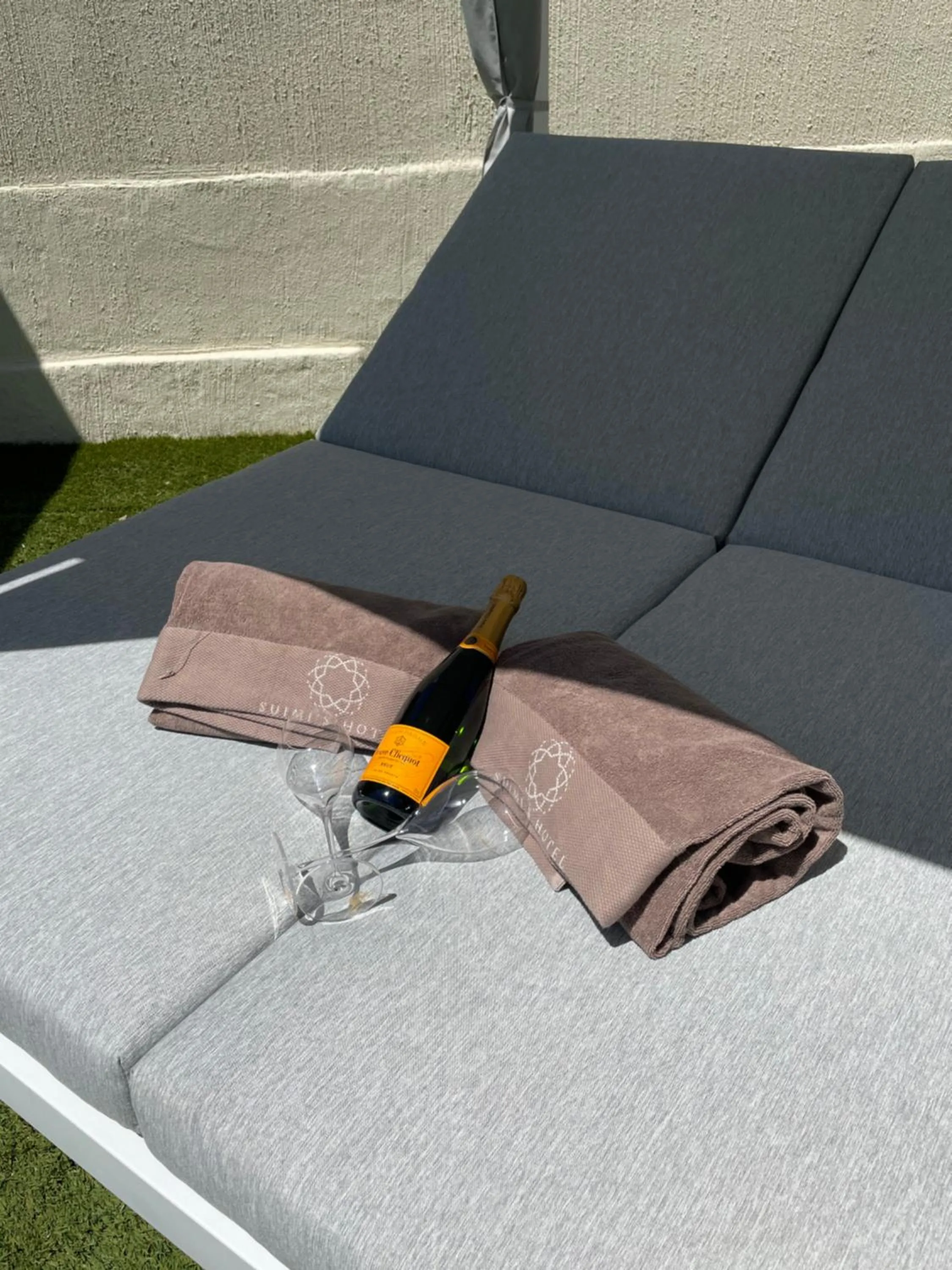 Swimming pool in Suimi's Hotel