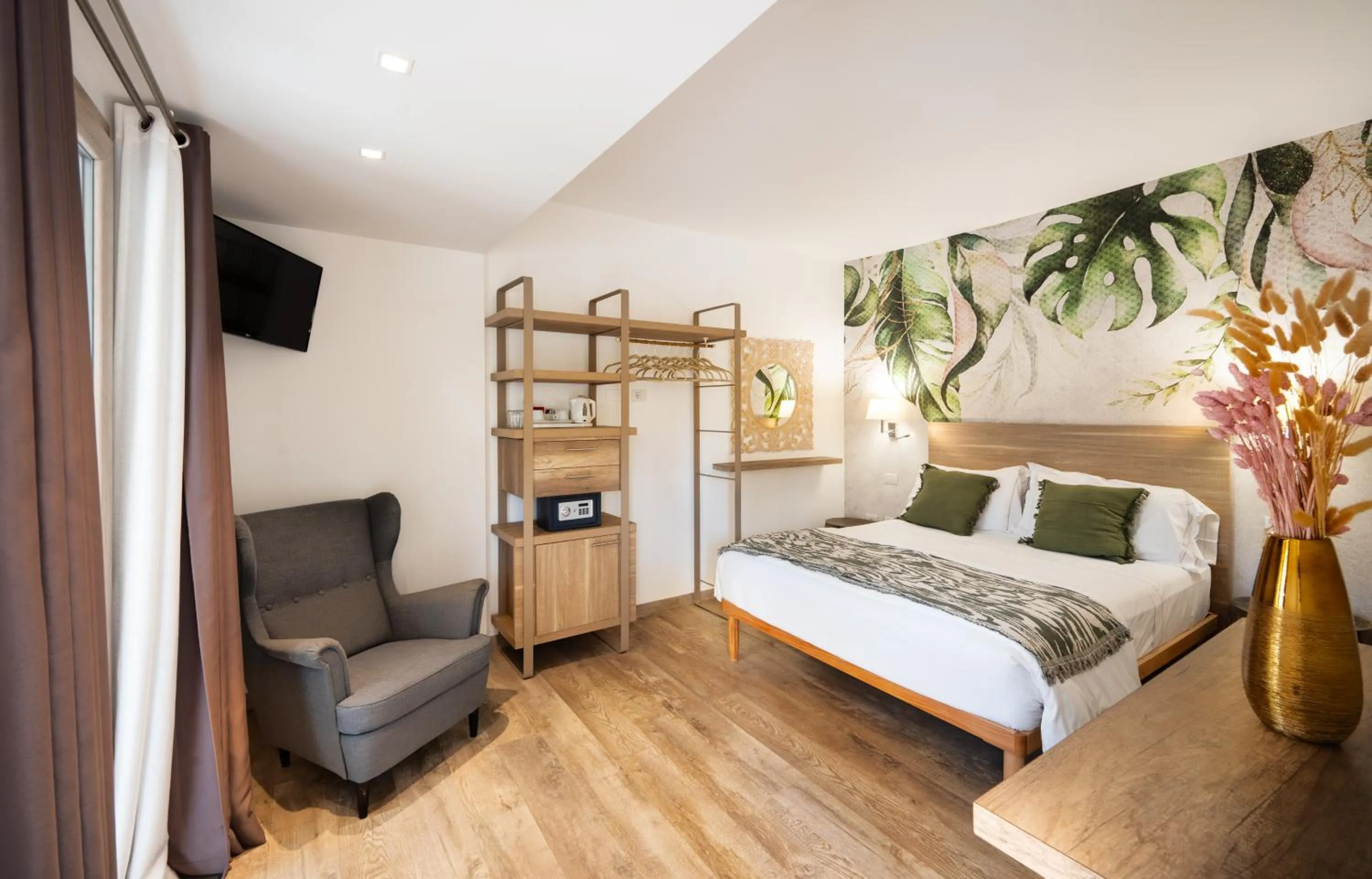 Bed in Suimi's Hotel