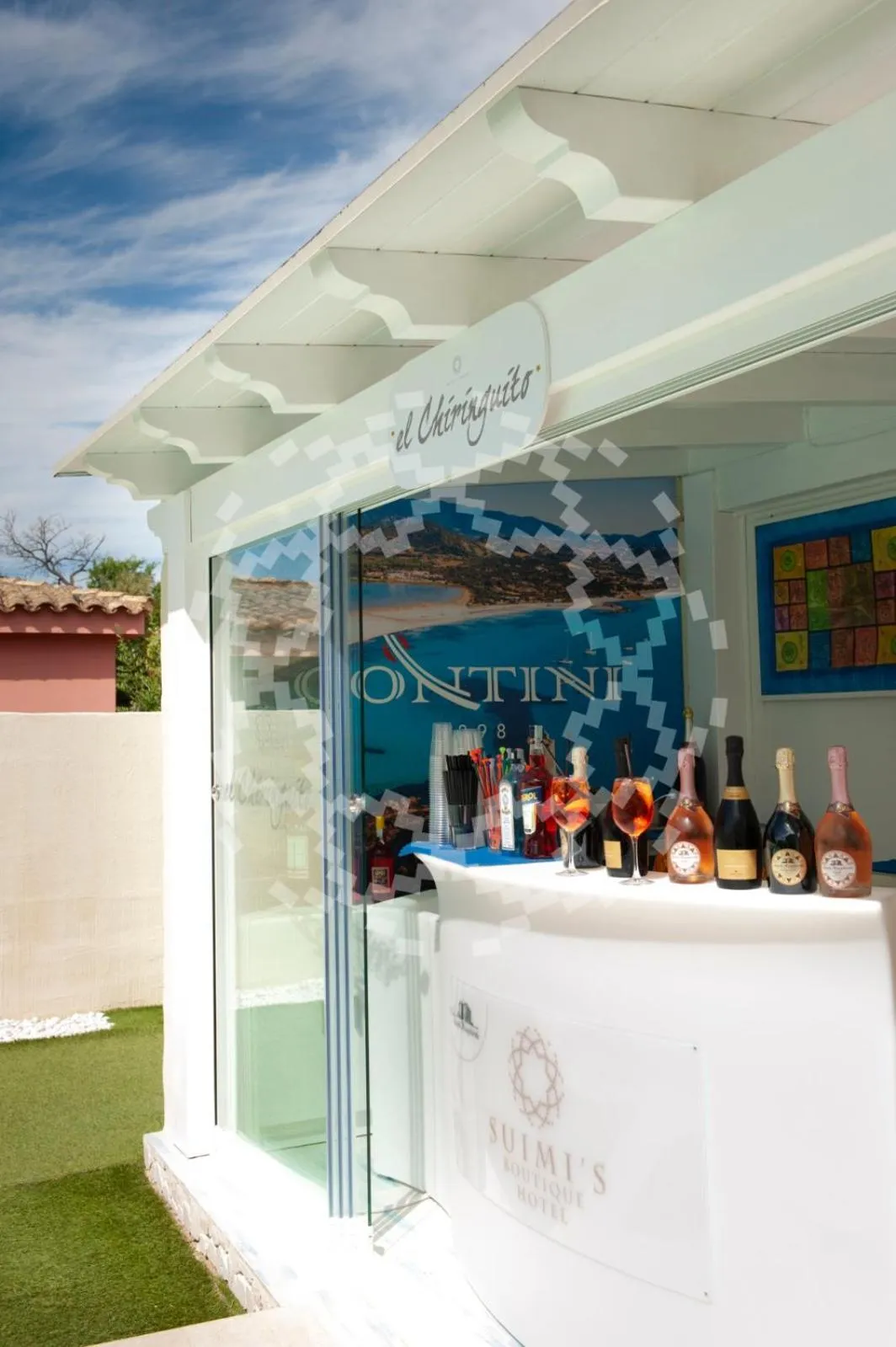 Swimming pool in Suimi's Hotel