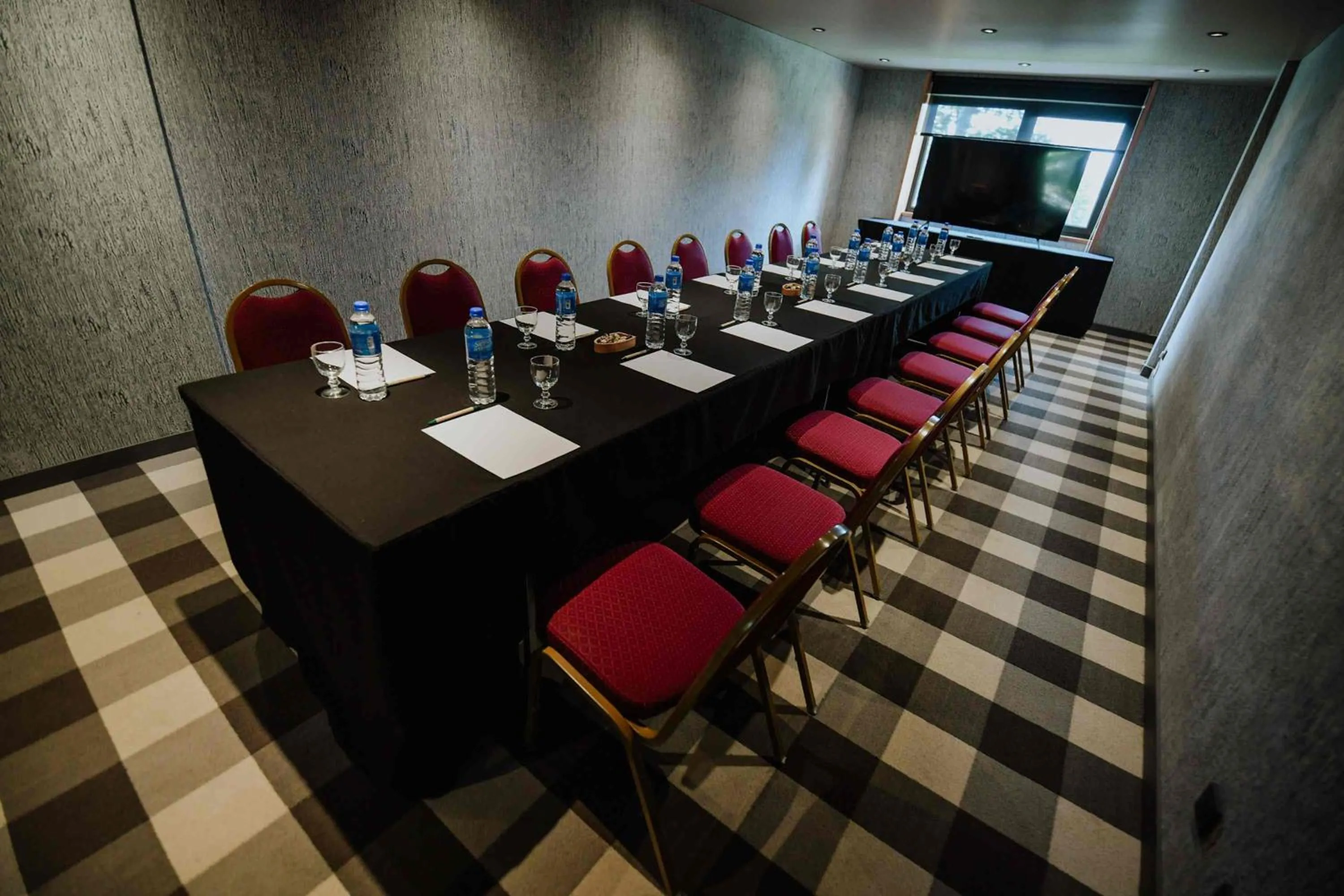 Meeting/conference room in Las Hayas Ushuaia Resort