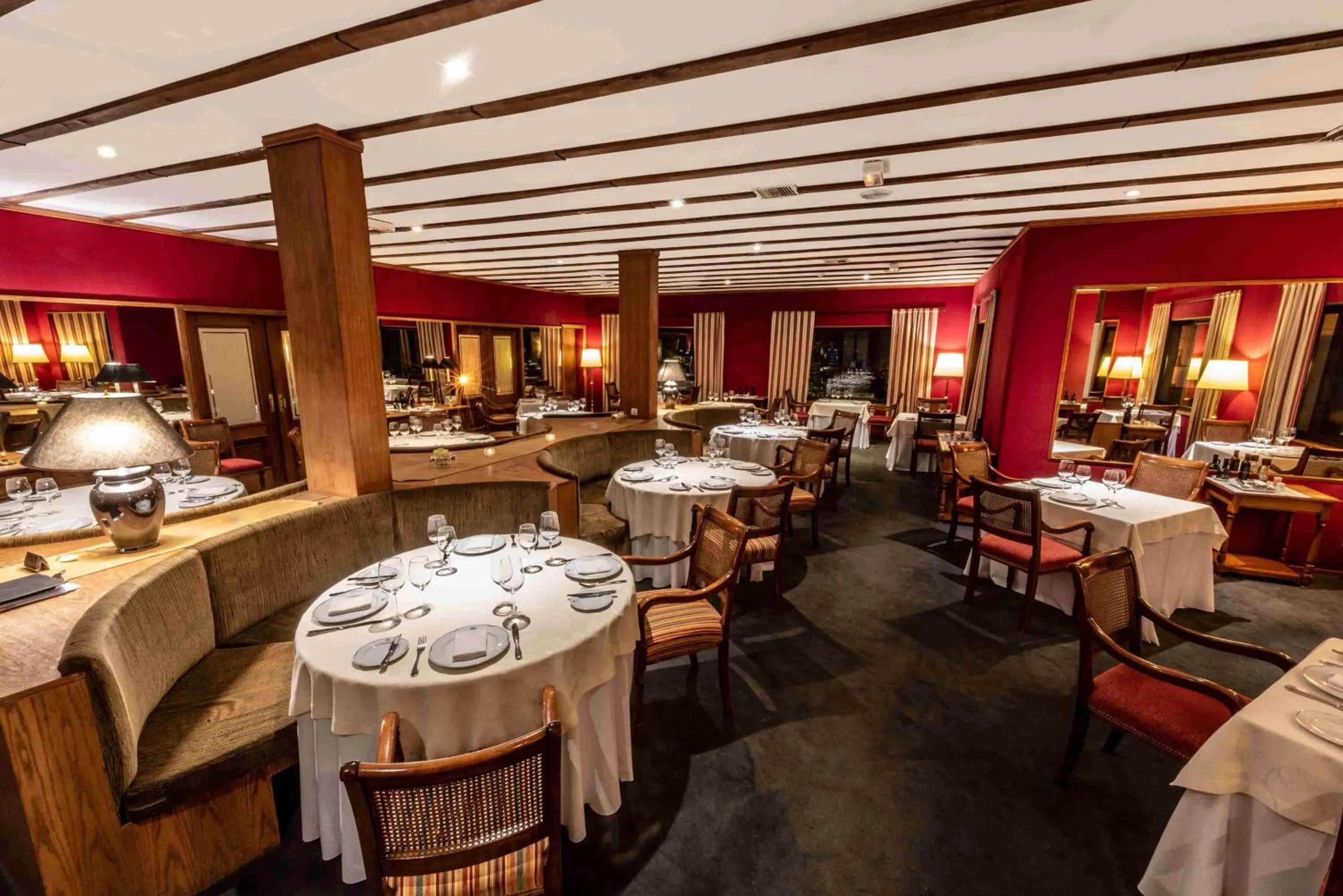 Restaurant/places to eat in Las Hayas Ushuaia Resort