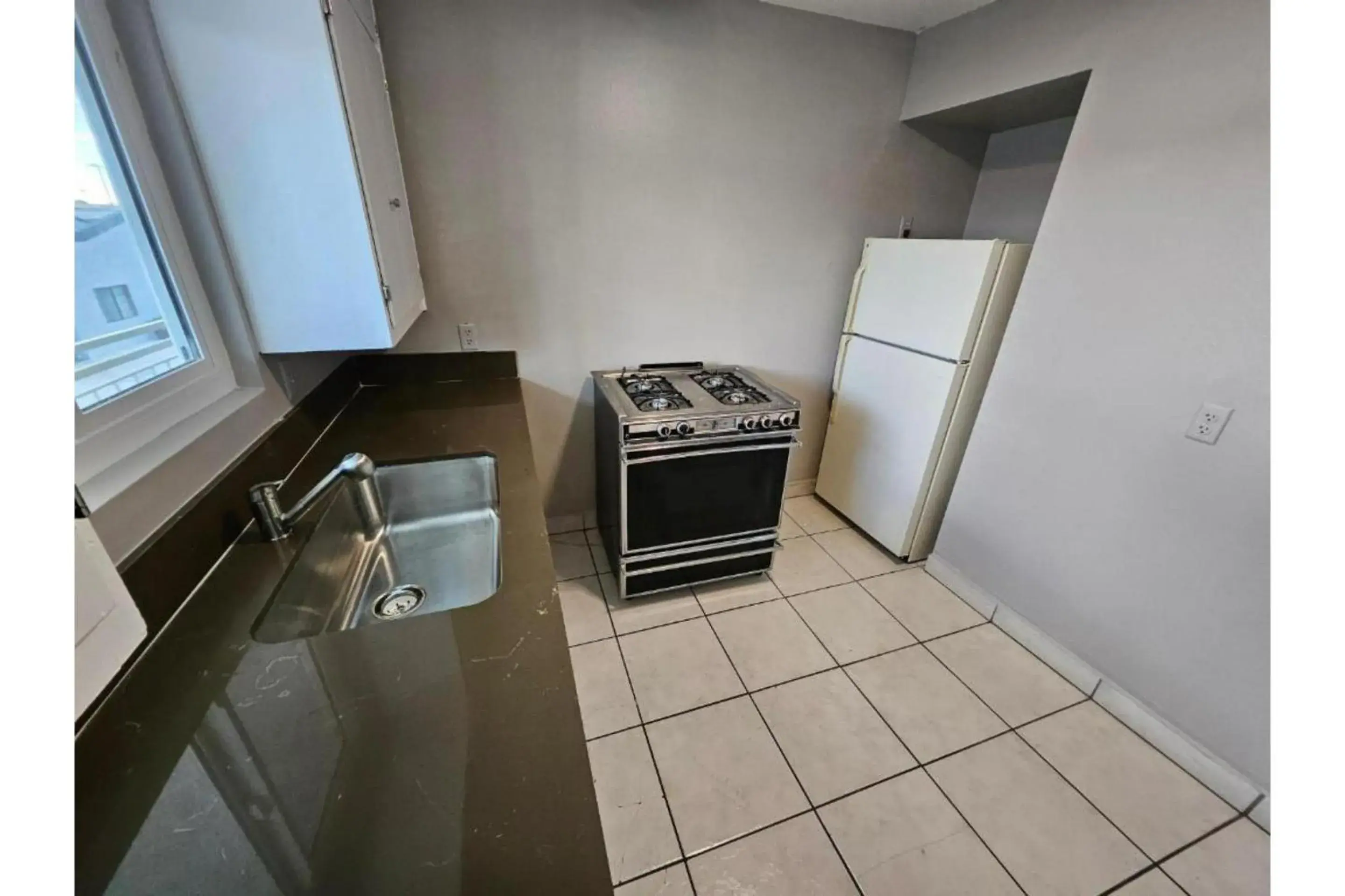 1 Bedroom Apartment with Kitchen in Hotel Ridgecrest An Extended Stay Studio 1 Bedroom Apartment with Kitchen in Hotel Ridgecrest An Extended Stay Studio