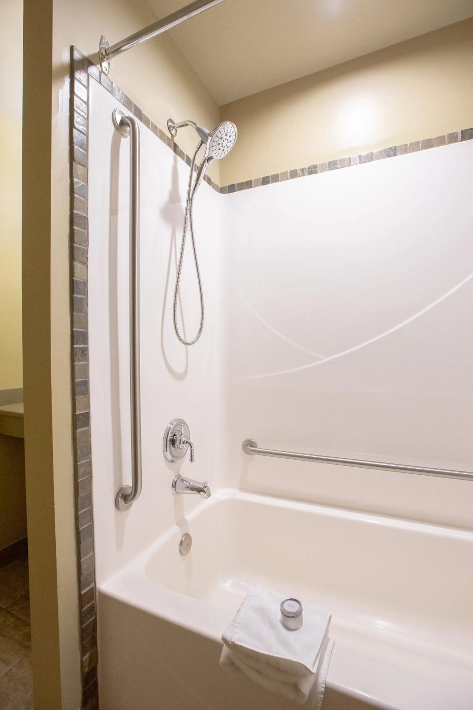 Shower in Long Beach Lodge Resort