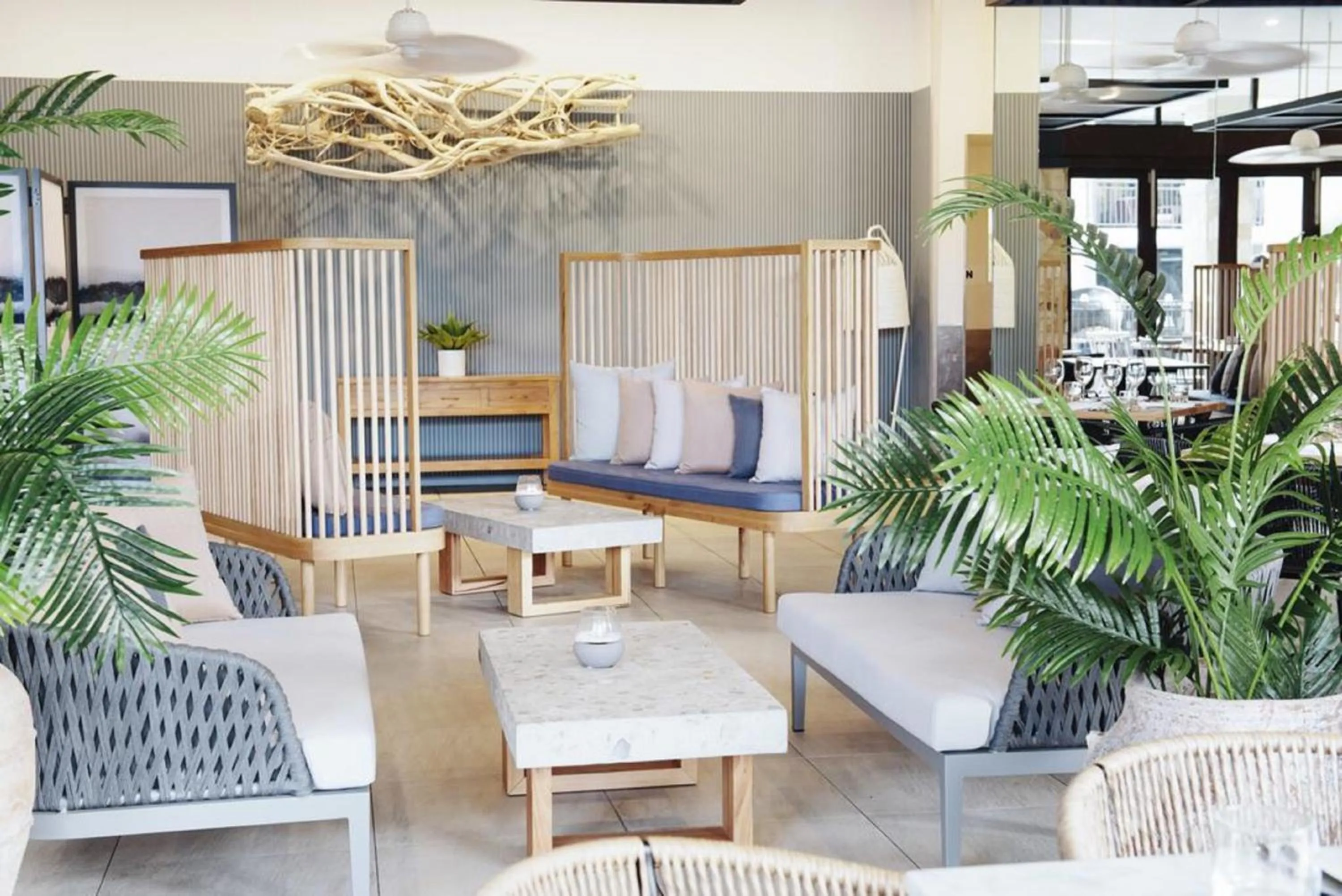 Lounge or bar in Luxury Apartments at Temple Resort and Spa Port Douglas