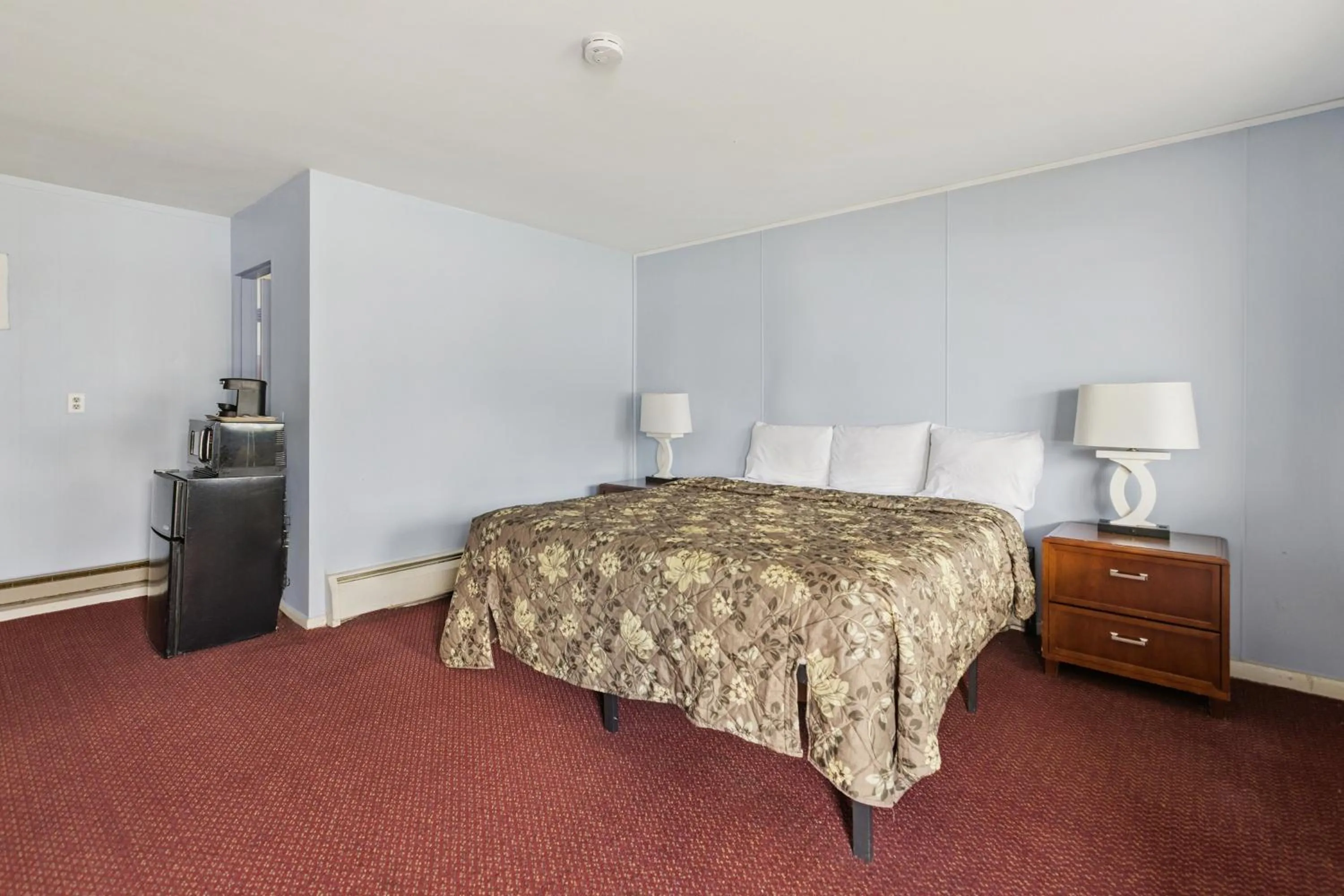 Bedroom, Bed in Heidelberg Motel by Capital O Bridgeport Frankenmuth I 75