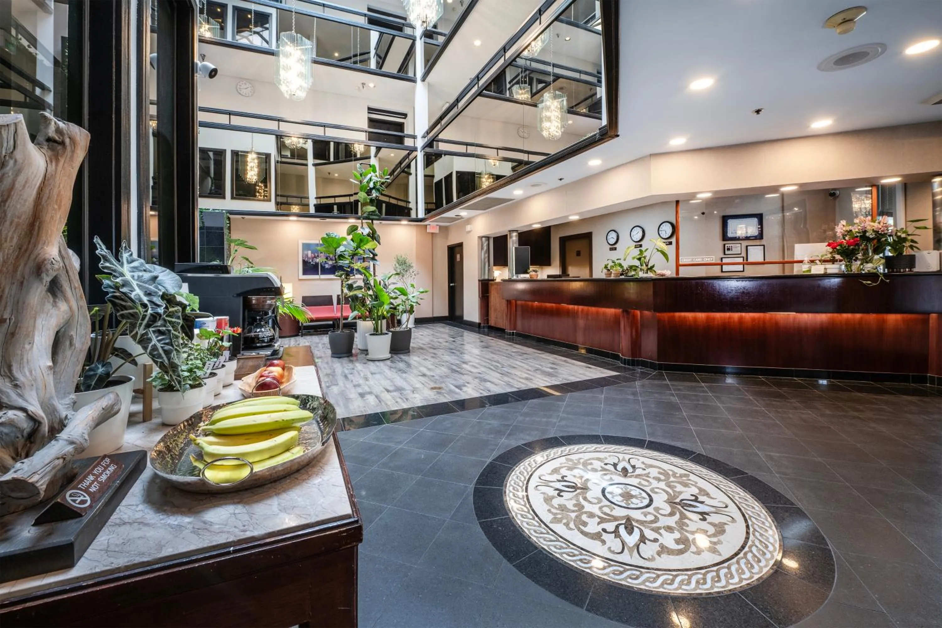 Lobby or reception in Hotel International