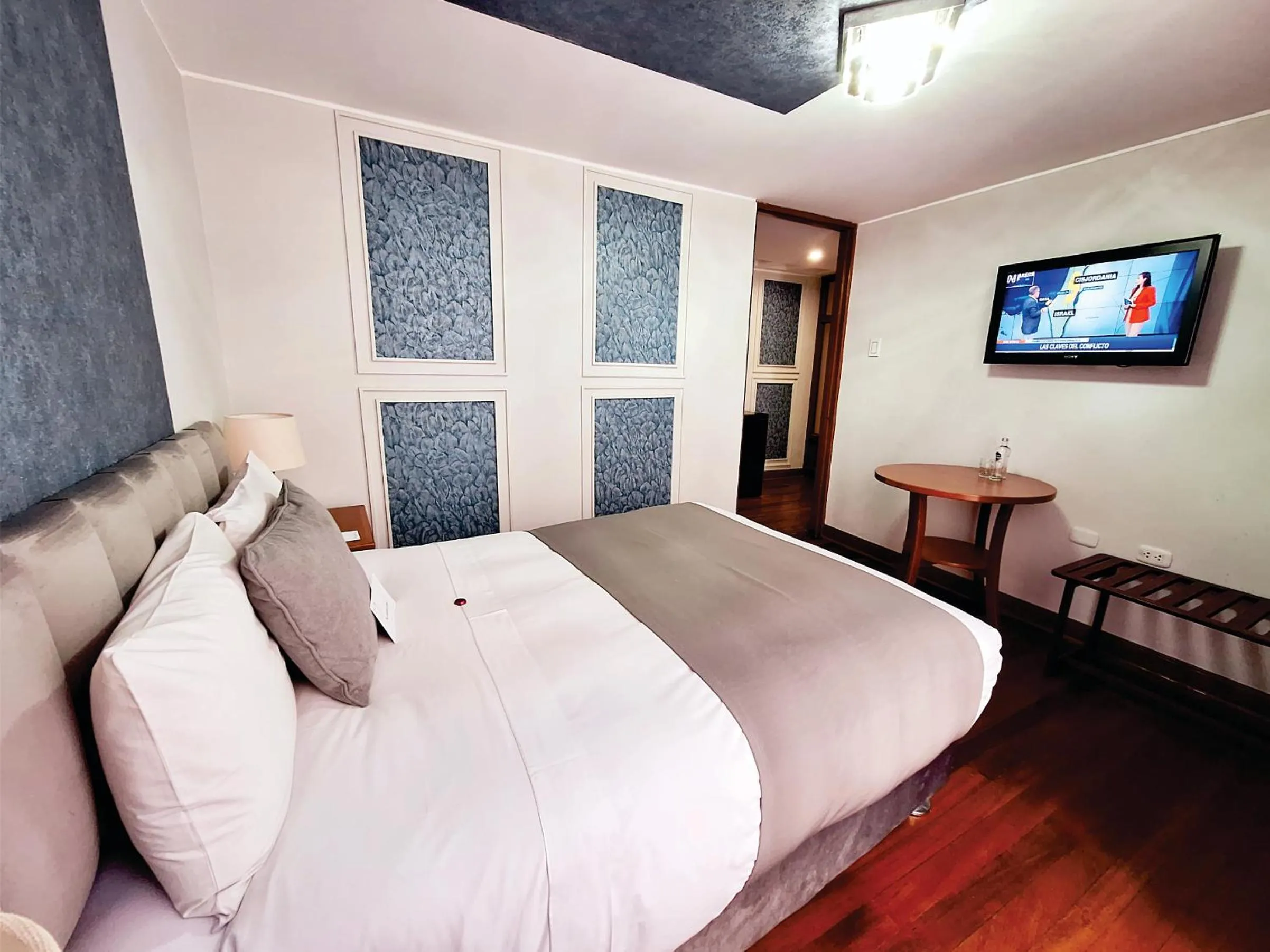 Bedroom, Bed in Hotel Fundador by Robles