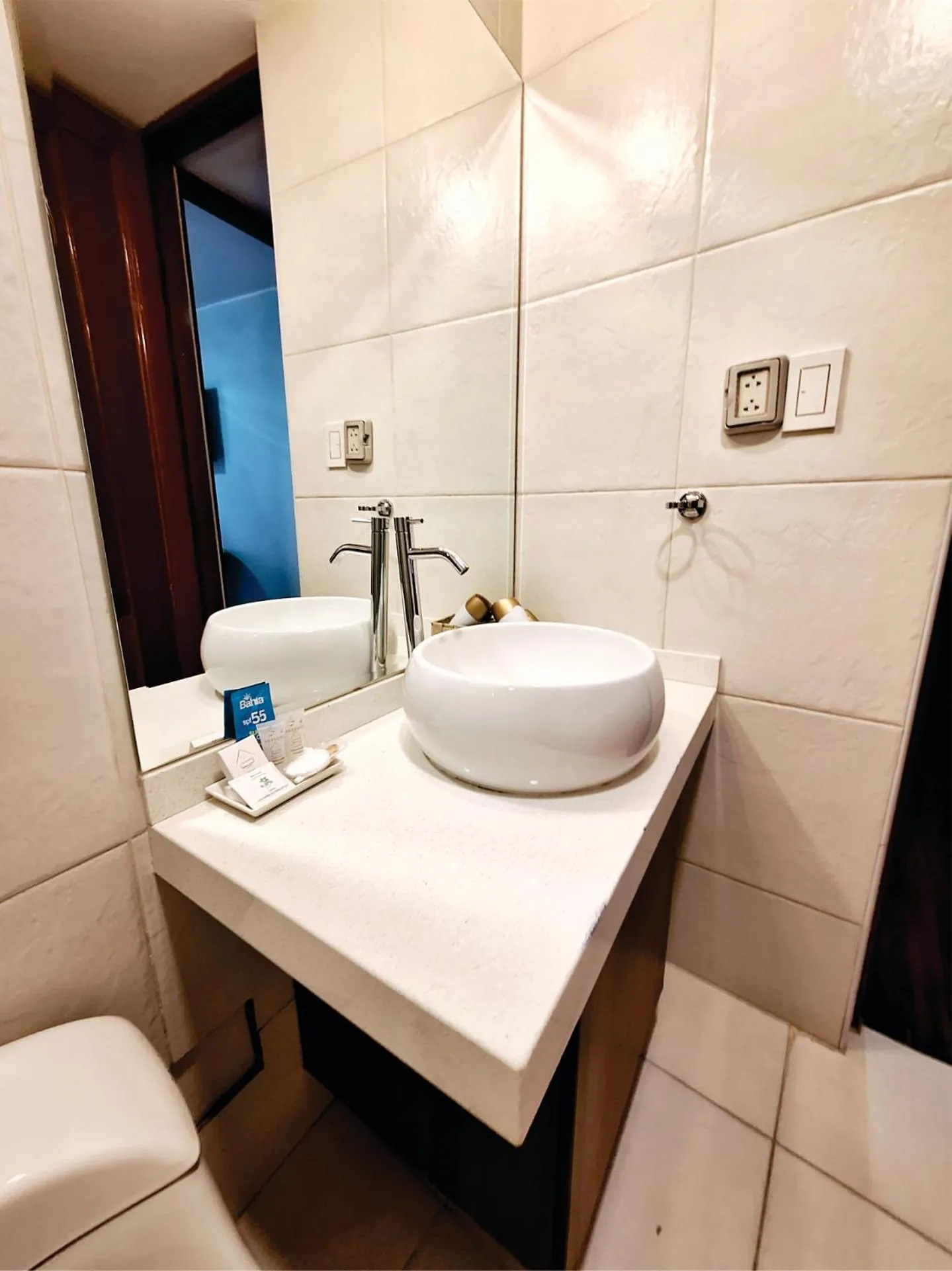 Bathroom in Hotel Fundador by Robles