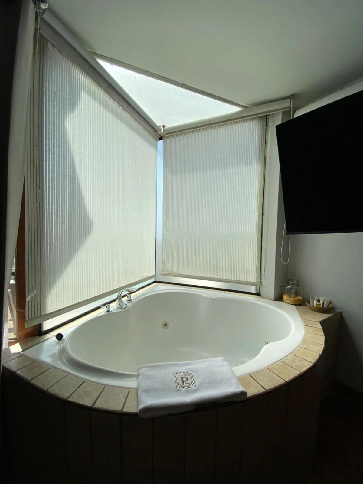 Hotel Fundador by Robles