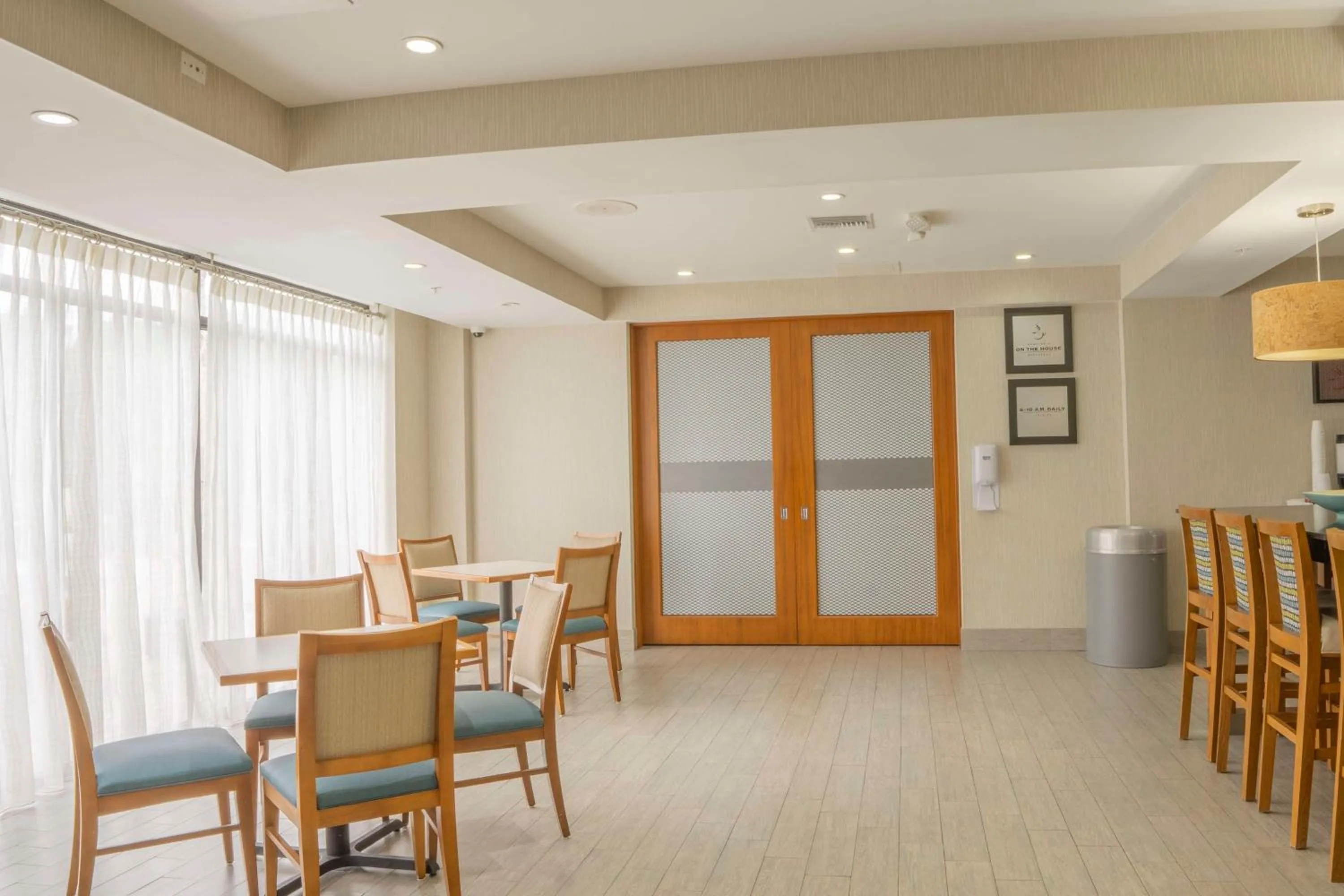 Lobby or reception in Hampton Inn Jacksonville South/I-95 at JTB