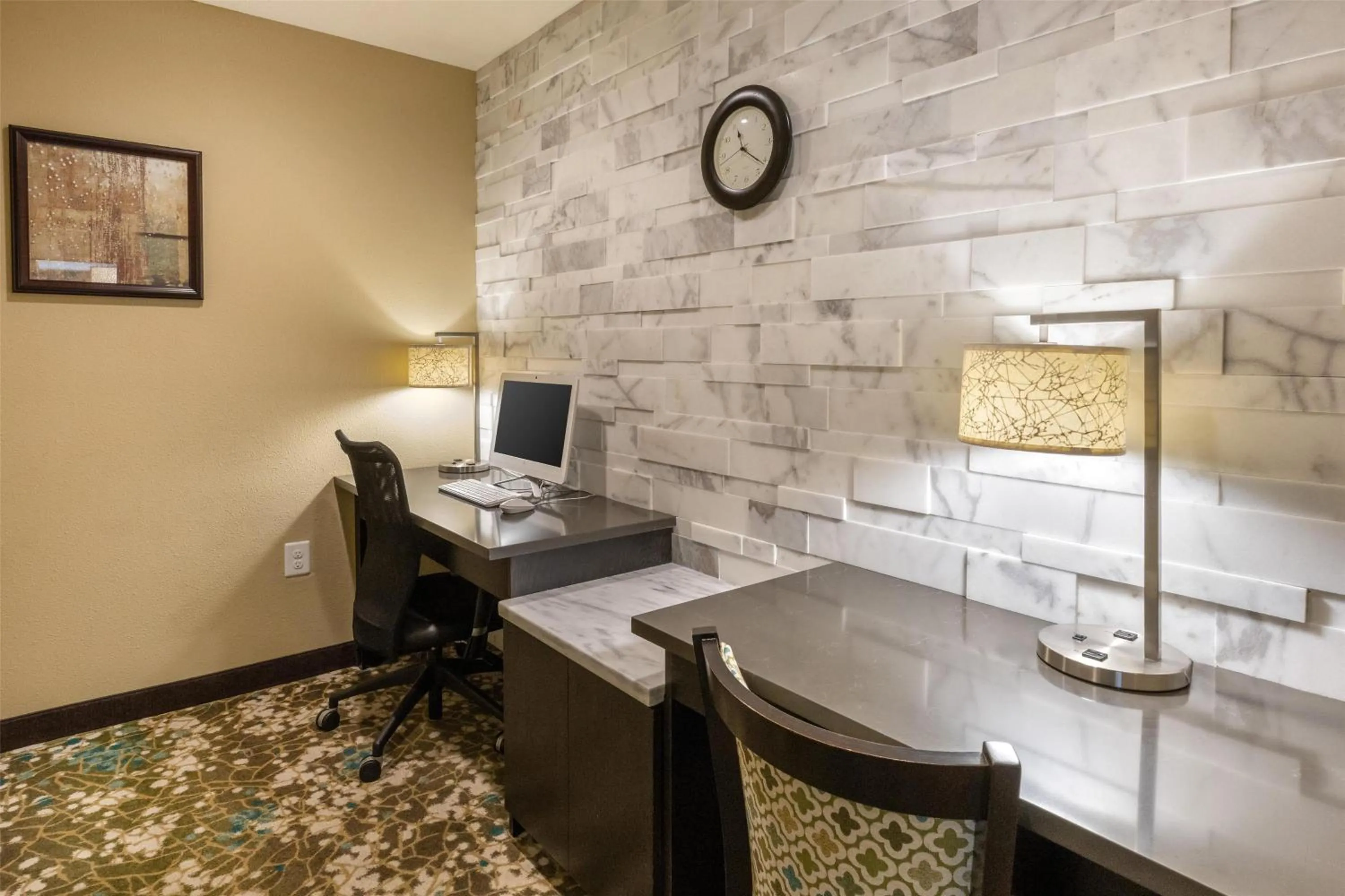 Business facilities in Best Western Long Beach Inn