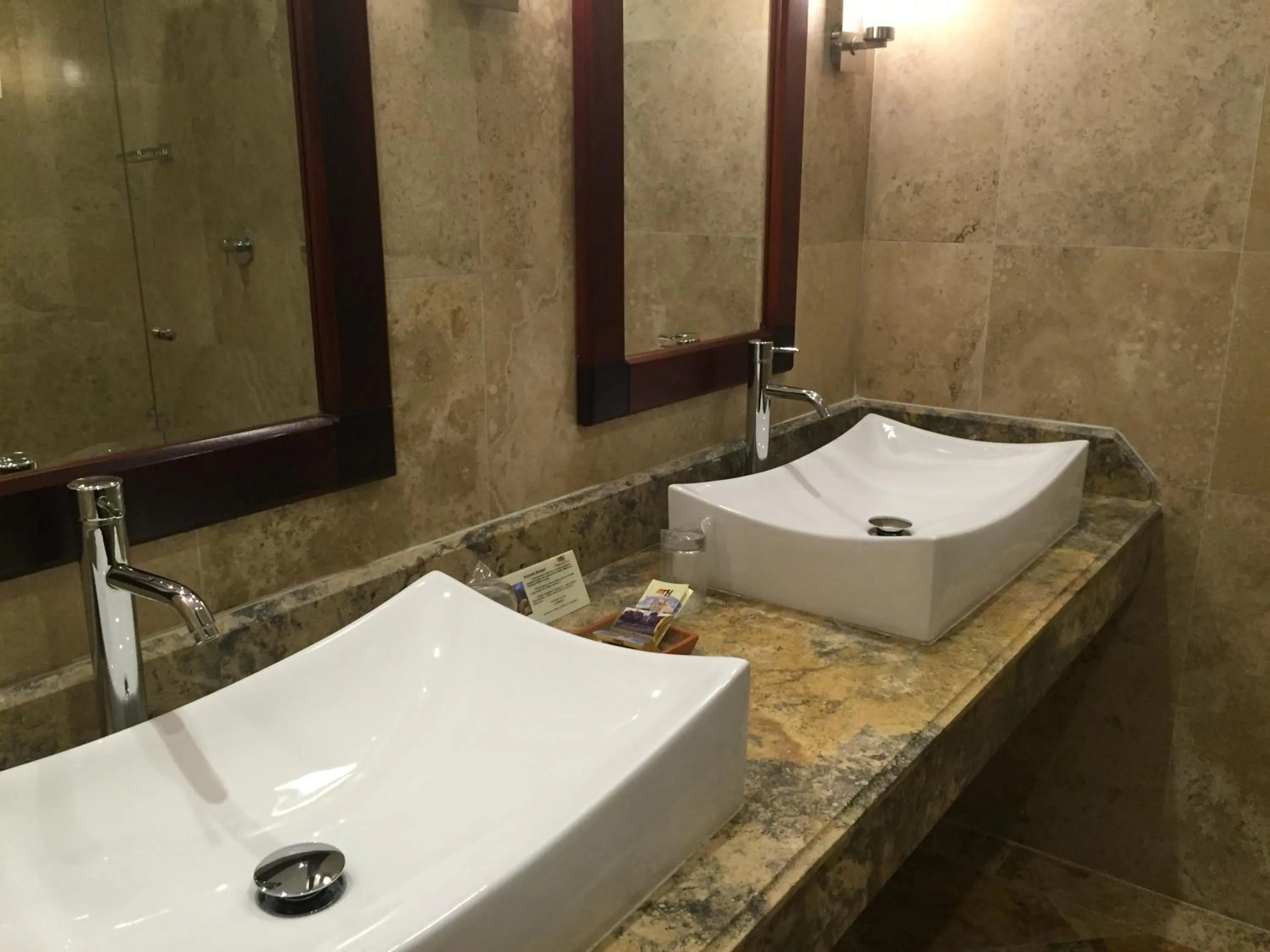 Bathroom in Taypikala Hotel Cusco