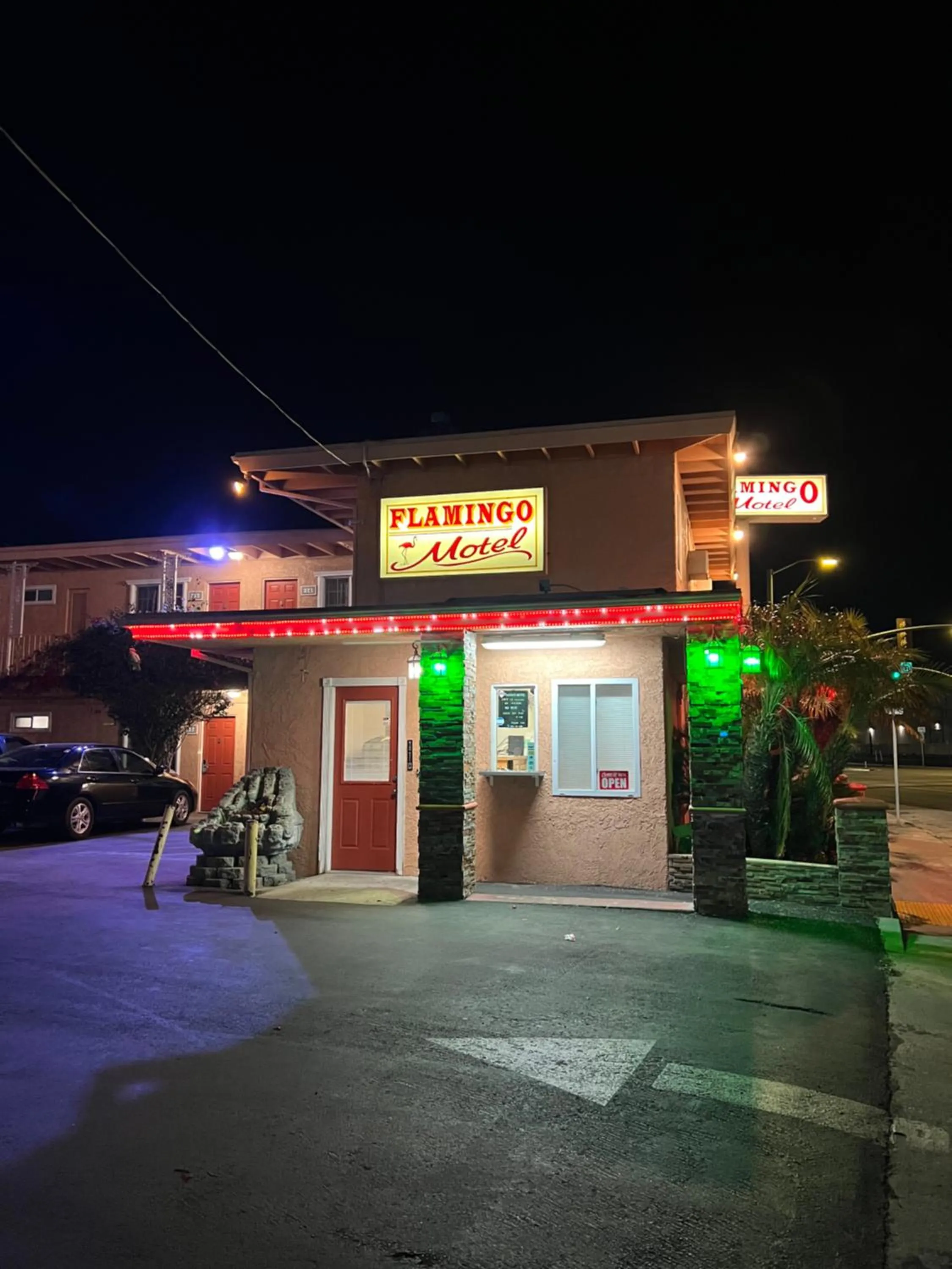 Property building in Flamingo Motel Oxnard