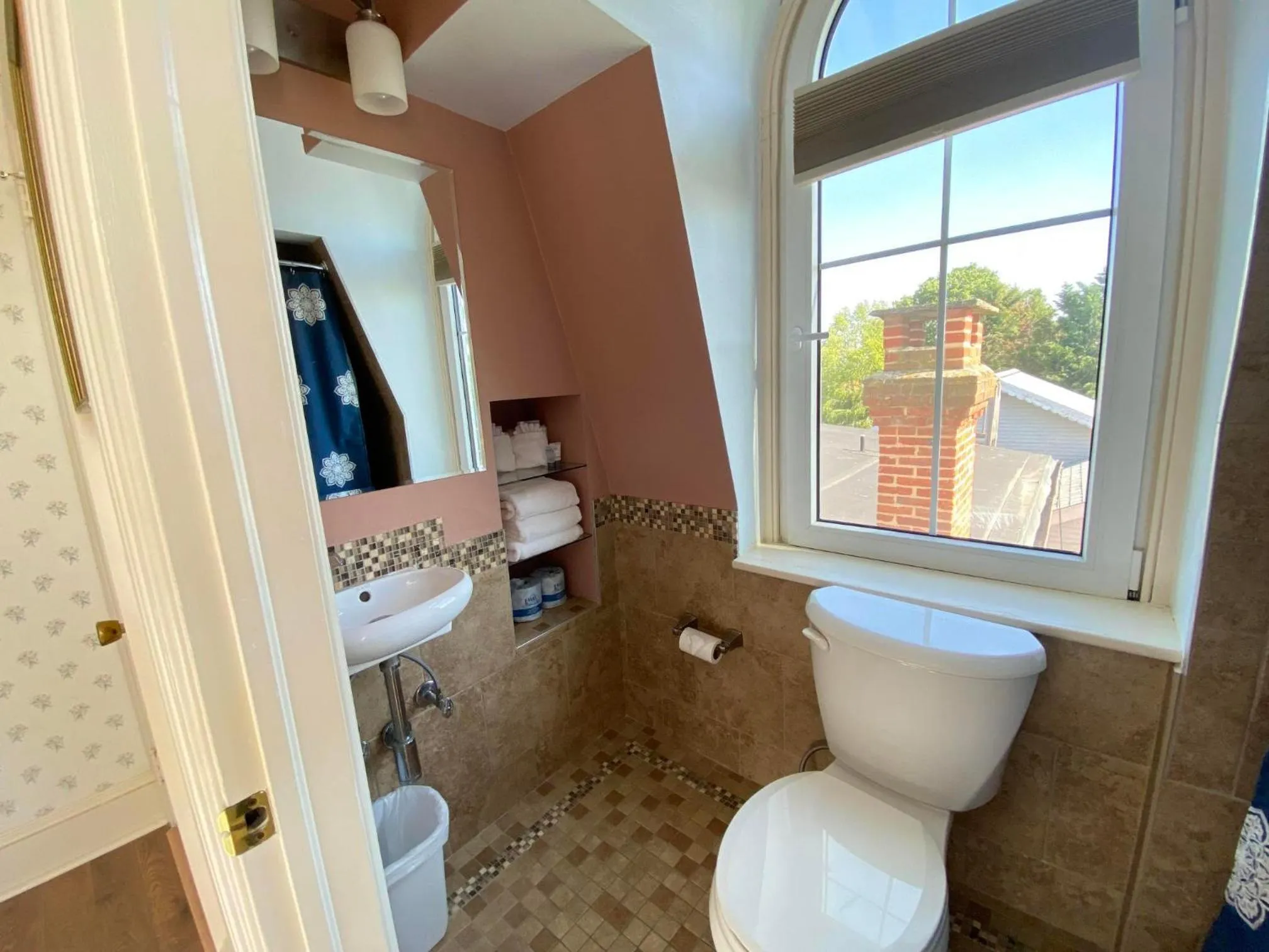 Bathroom in Greystone Manor Bed & Breakfast