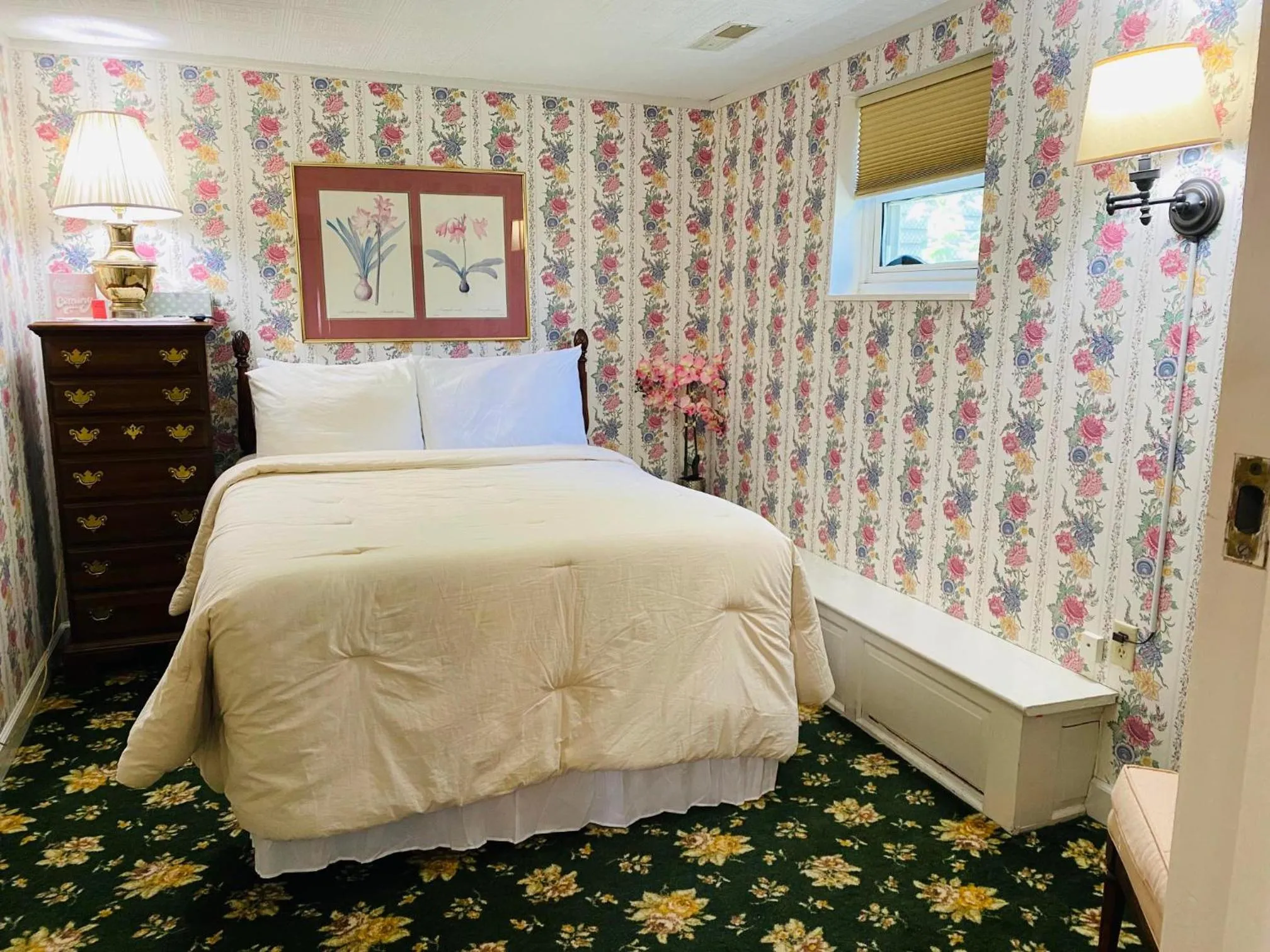 Bed in Greystone Manor Bed & Breakfast