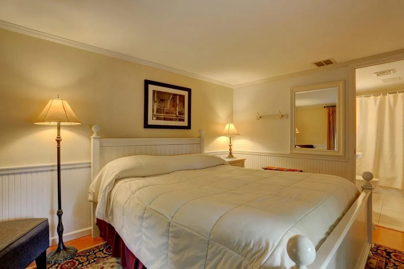 Bed in Greystone Manor Bed & Breakfast