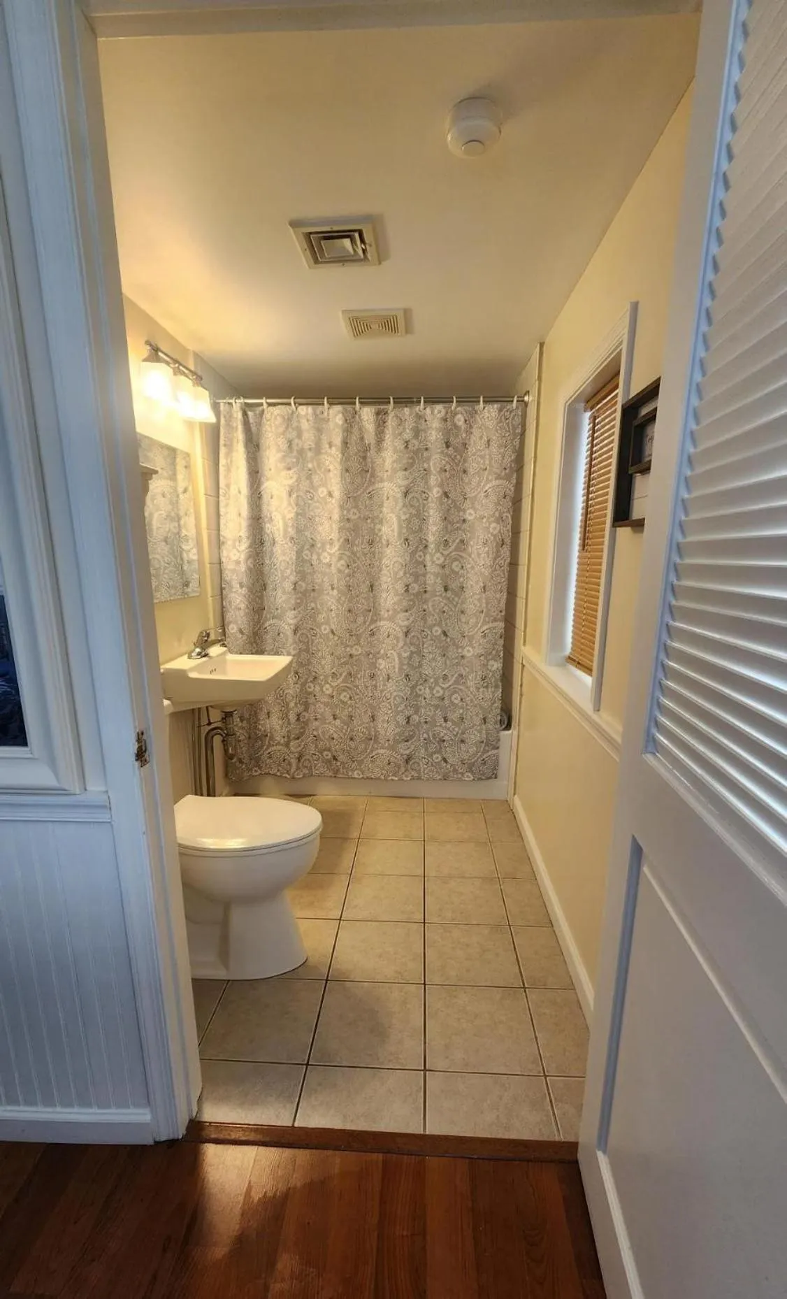 Bathroom in Greystone Manor Bed & Breakfast