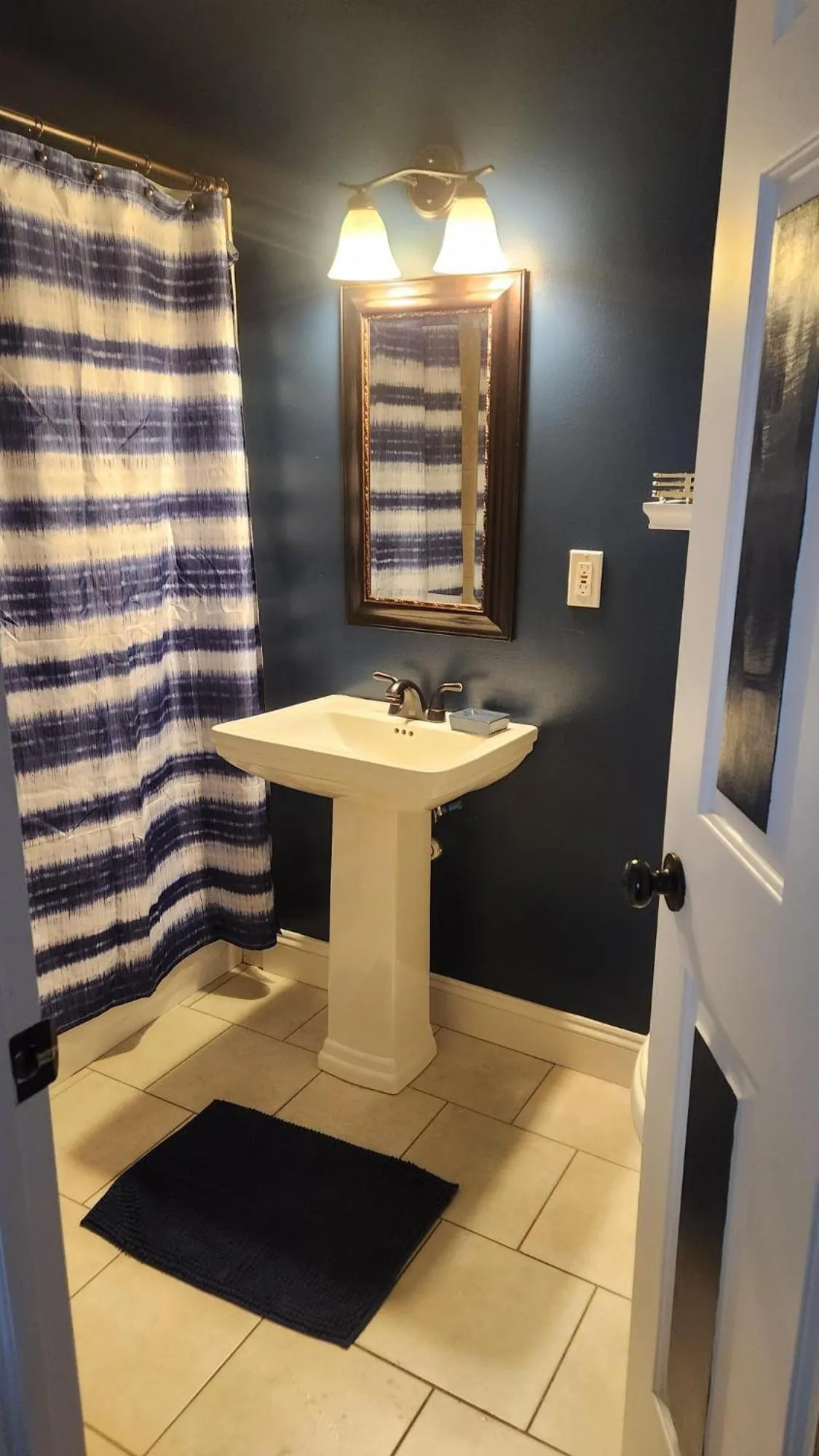 Bathroom in Greystone Manor Bed & Breakfast