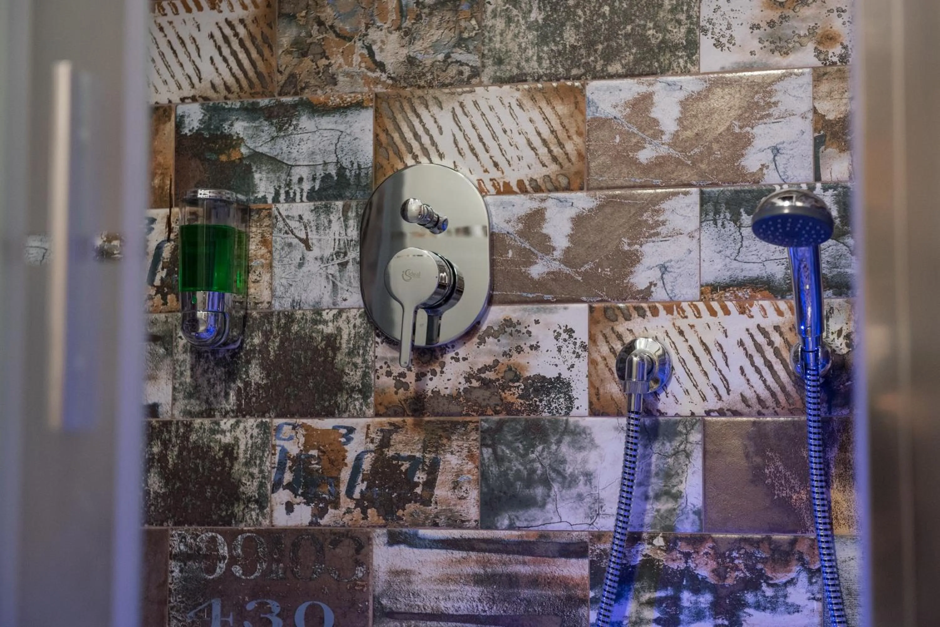 Shower in StarHome Navona