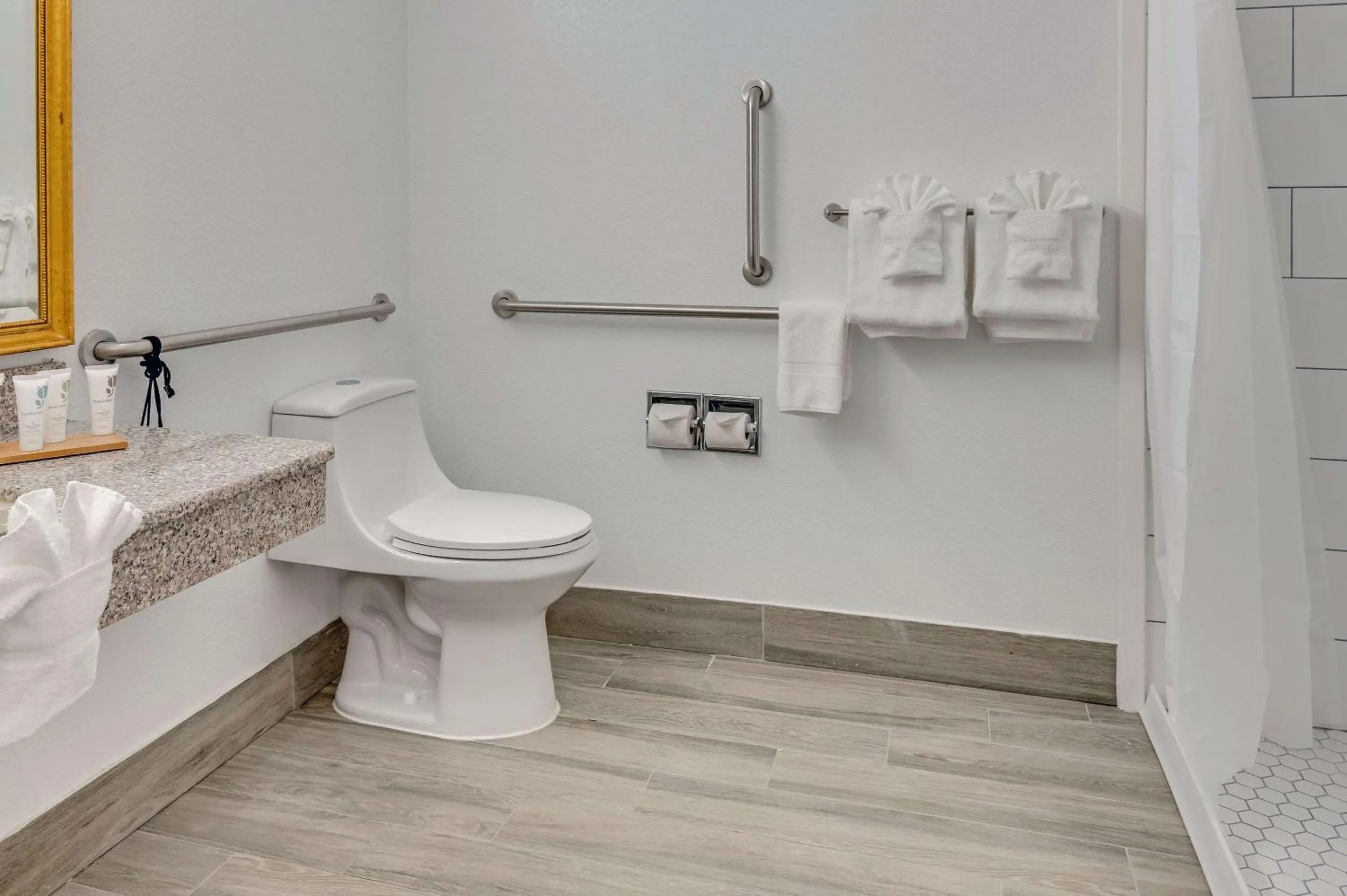 Bedroom in Country Inn & Suites by Radisson, Grand Rapids Airport, MI