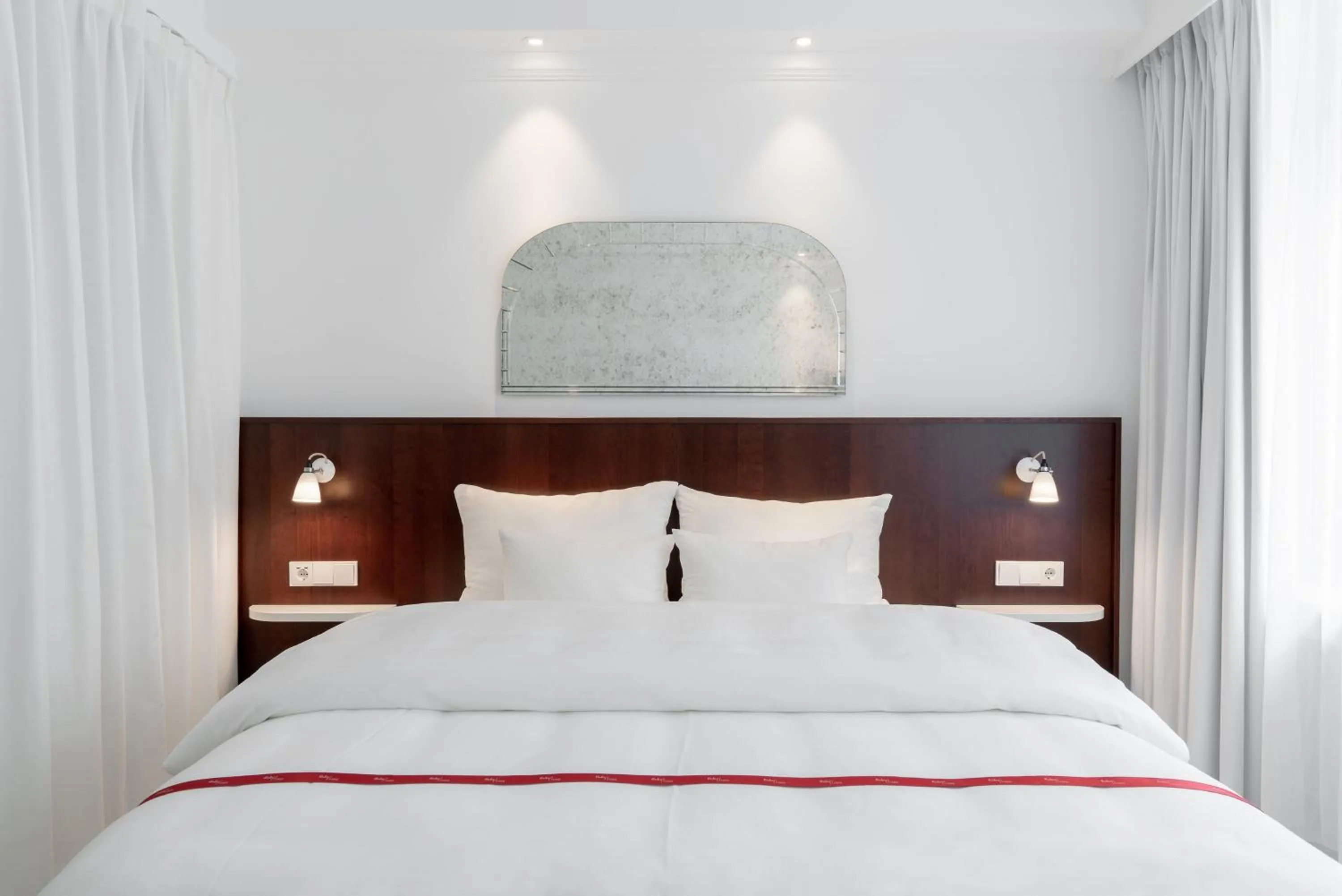 Photo of the whole room, Bed in Ruby Coco Hotel Dusseldorf