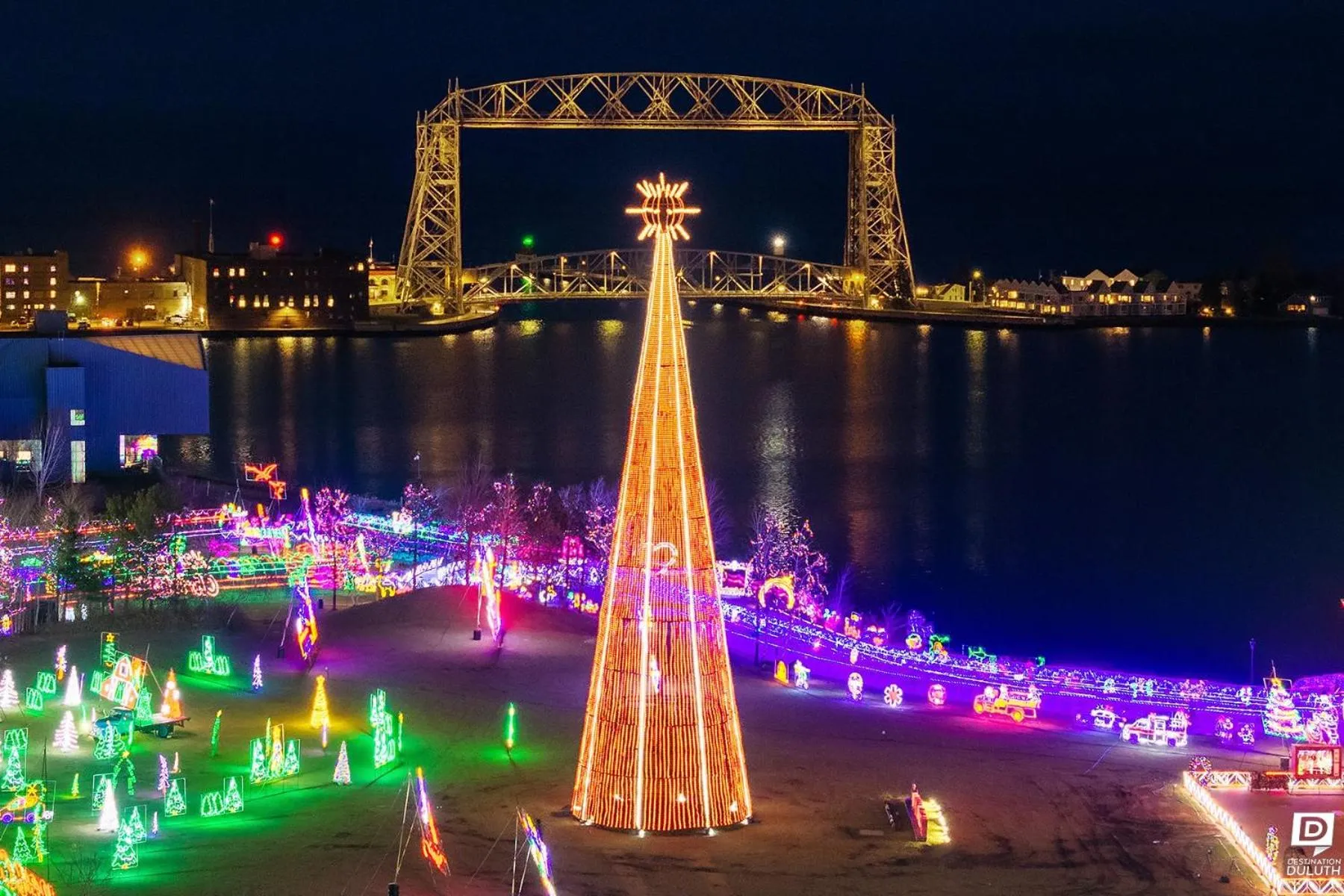 Lake view in Radisson Hotel Duluth-Harborview