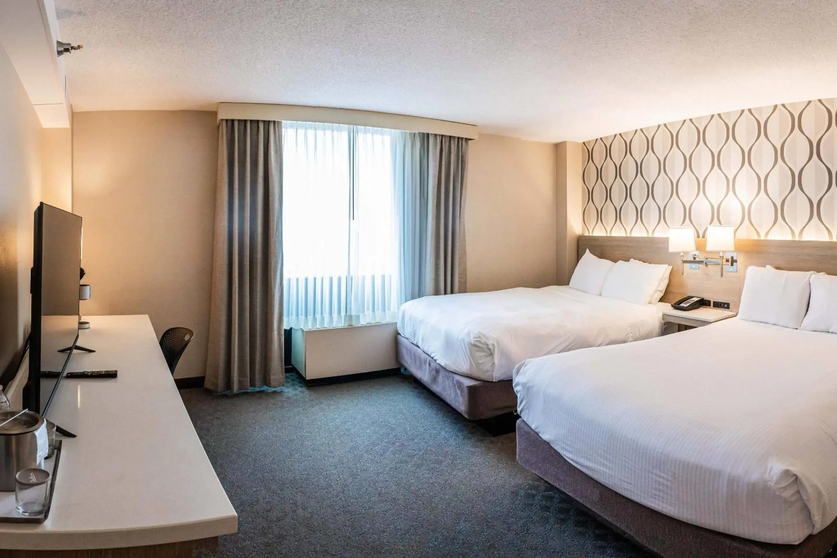 Queen Room with Two Queen Beds - Non-Smoking in Radisson Hotel Duluth-Harborview Queen Room with Two Queen Beds - Non-Smoking in Radisson Hotel Duluth-Harborview