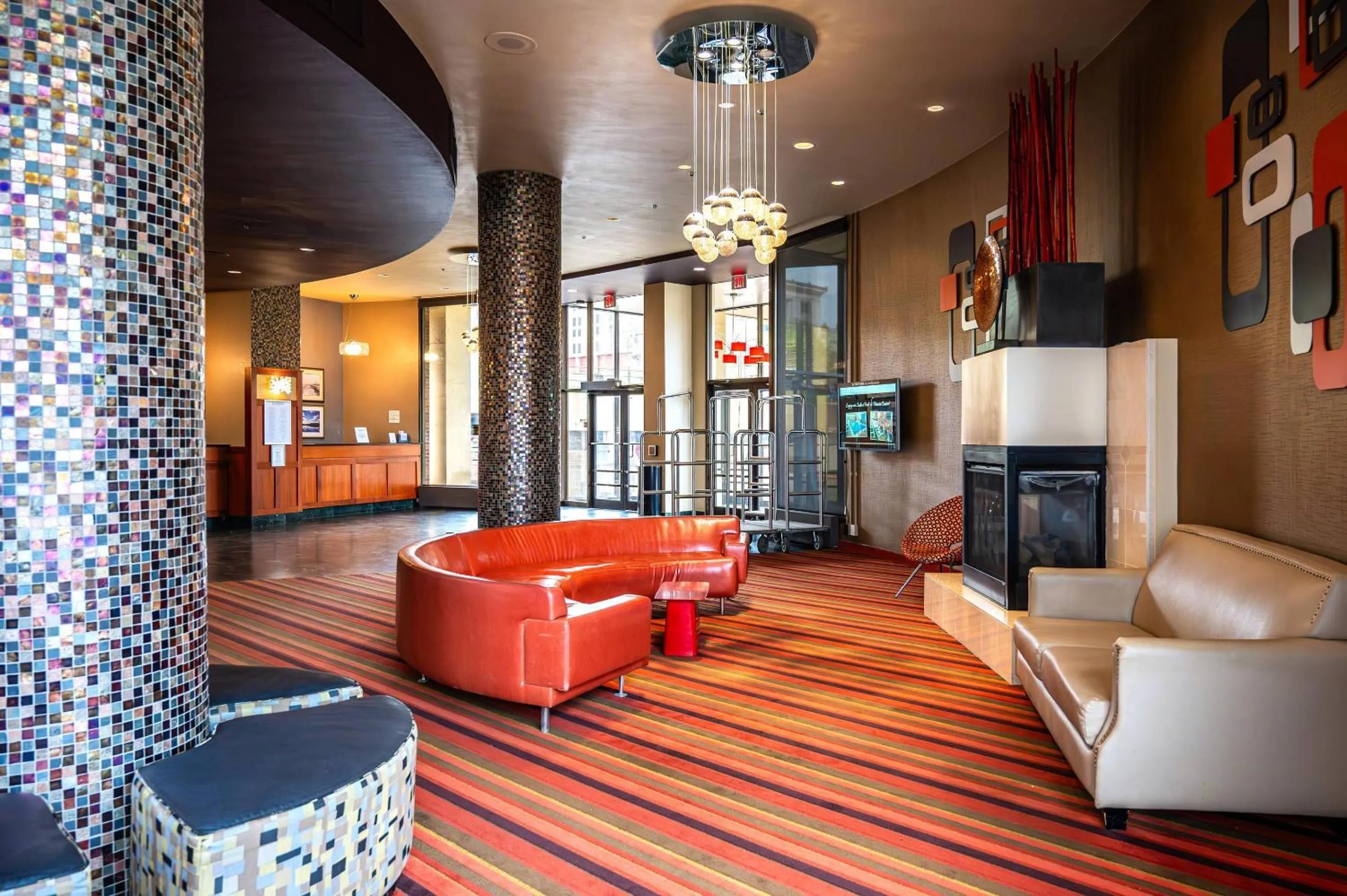 Lobby or reception in Radisson Hotel Duluth-Harborview