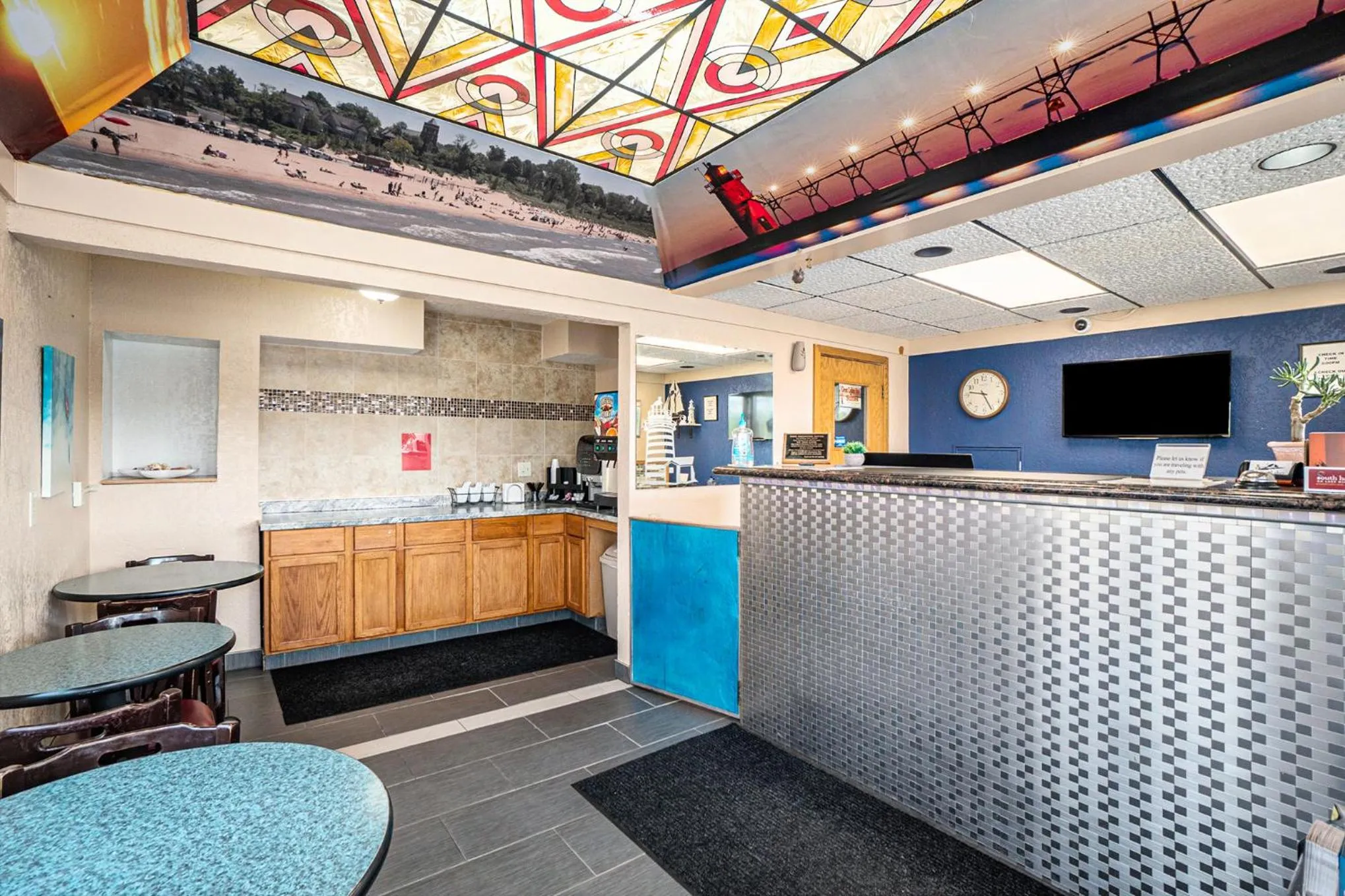 Lobby or reception in Great Lakes Inn & Suites