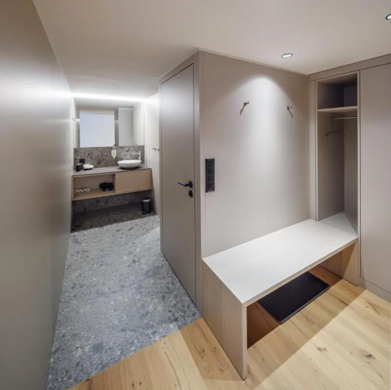 Bathroom, Bed in Hotel Restaurant Krone