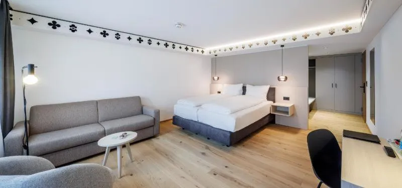 Bedroom, Bed in Hotel Restaurant Krone