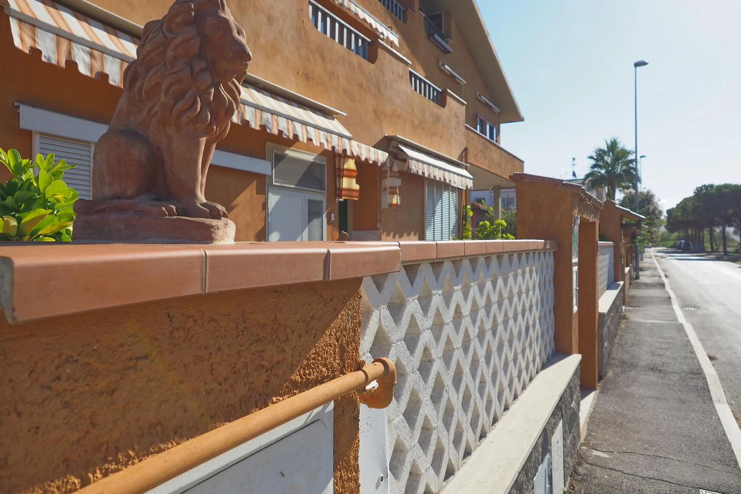 Facade/entrance in B&B La Pineta