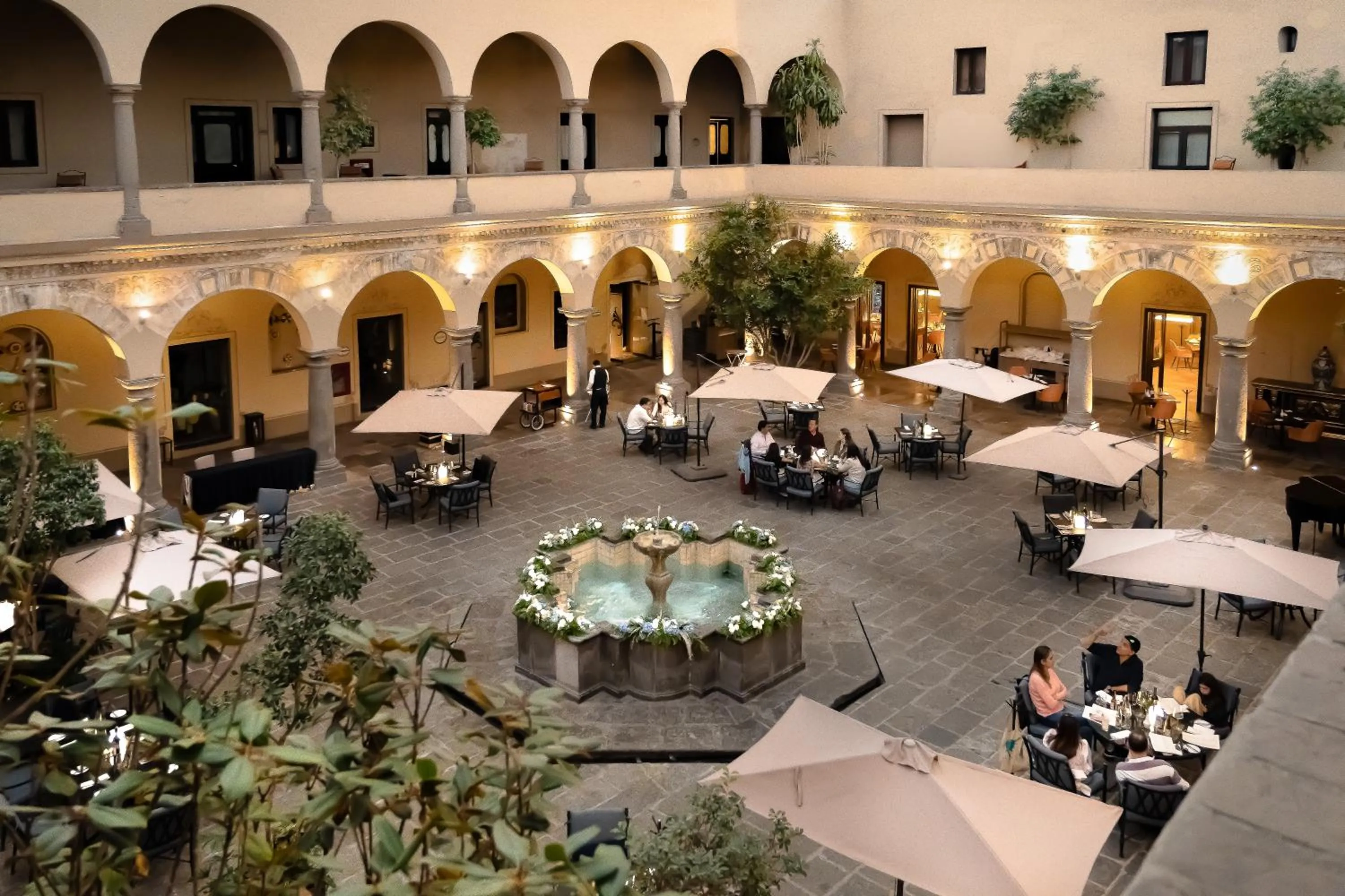 Restaurant/places to eat in Quinta Real Puebla