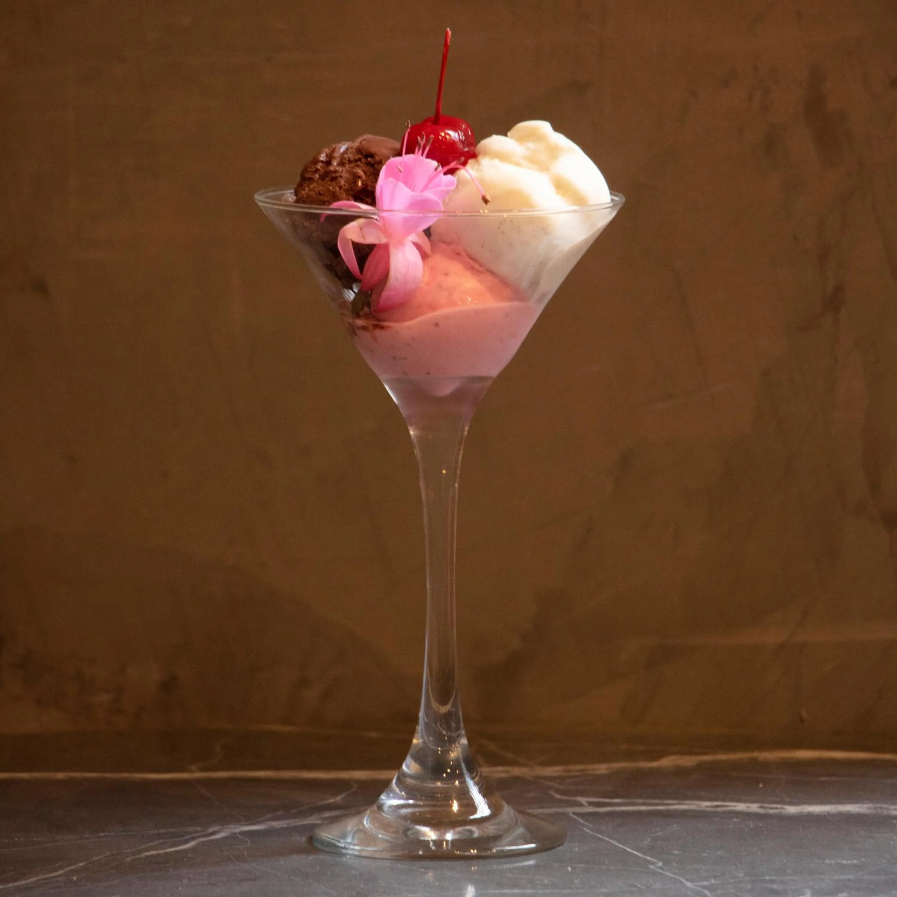 Restaurant/places to eat in St Isidro Suites Corporate Housing SPA & Wellness Center