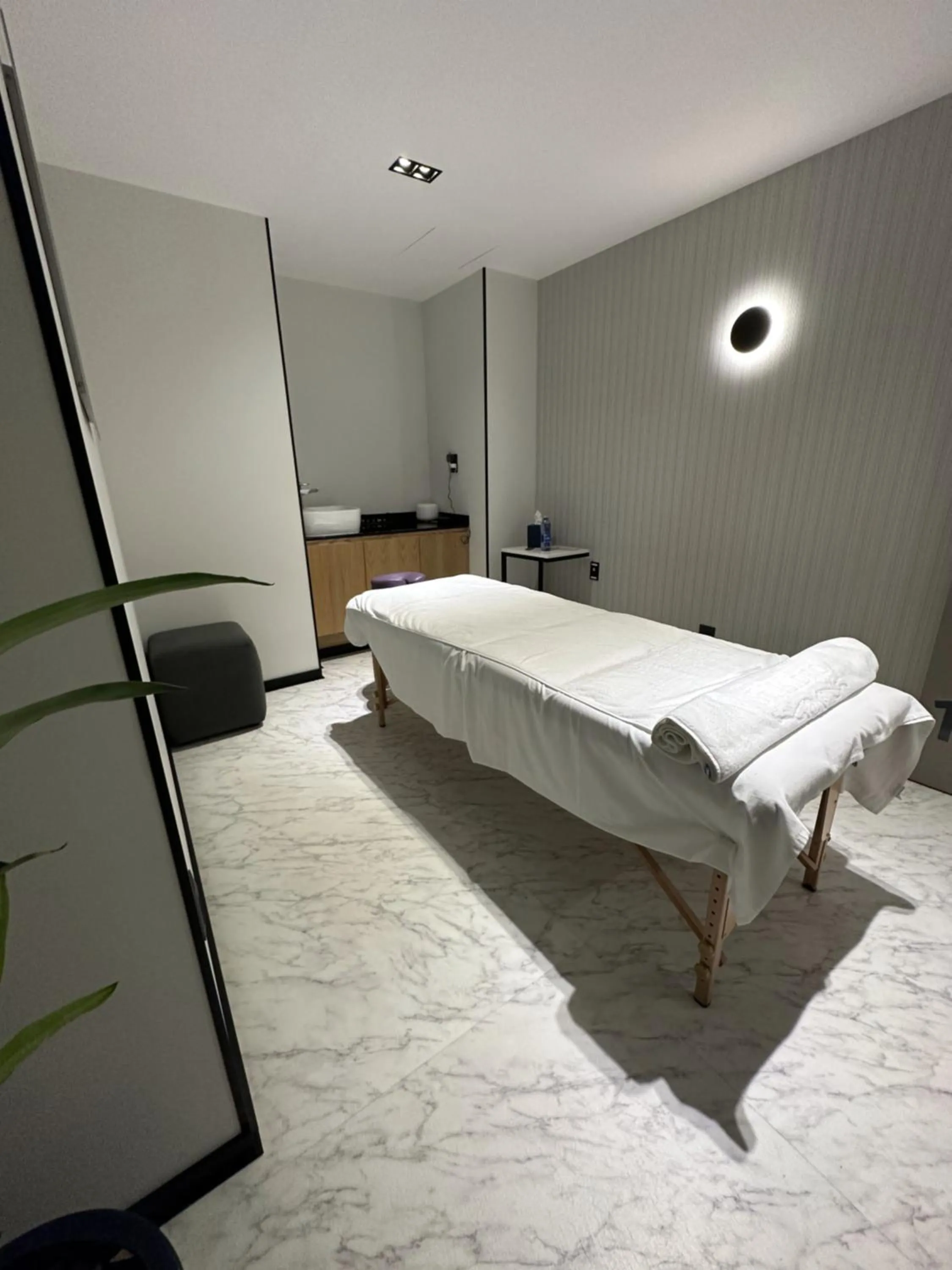 Spa and wellness centre/facilities in St Isidro Suites Corporate Housing SPA & Wellness Center