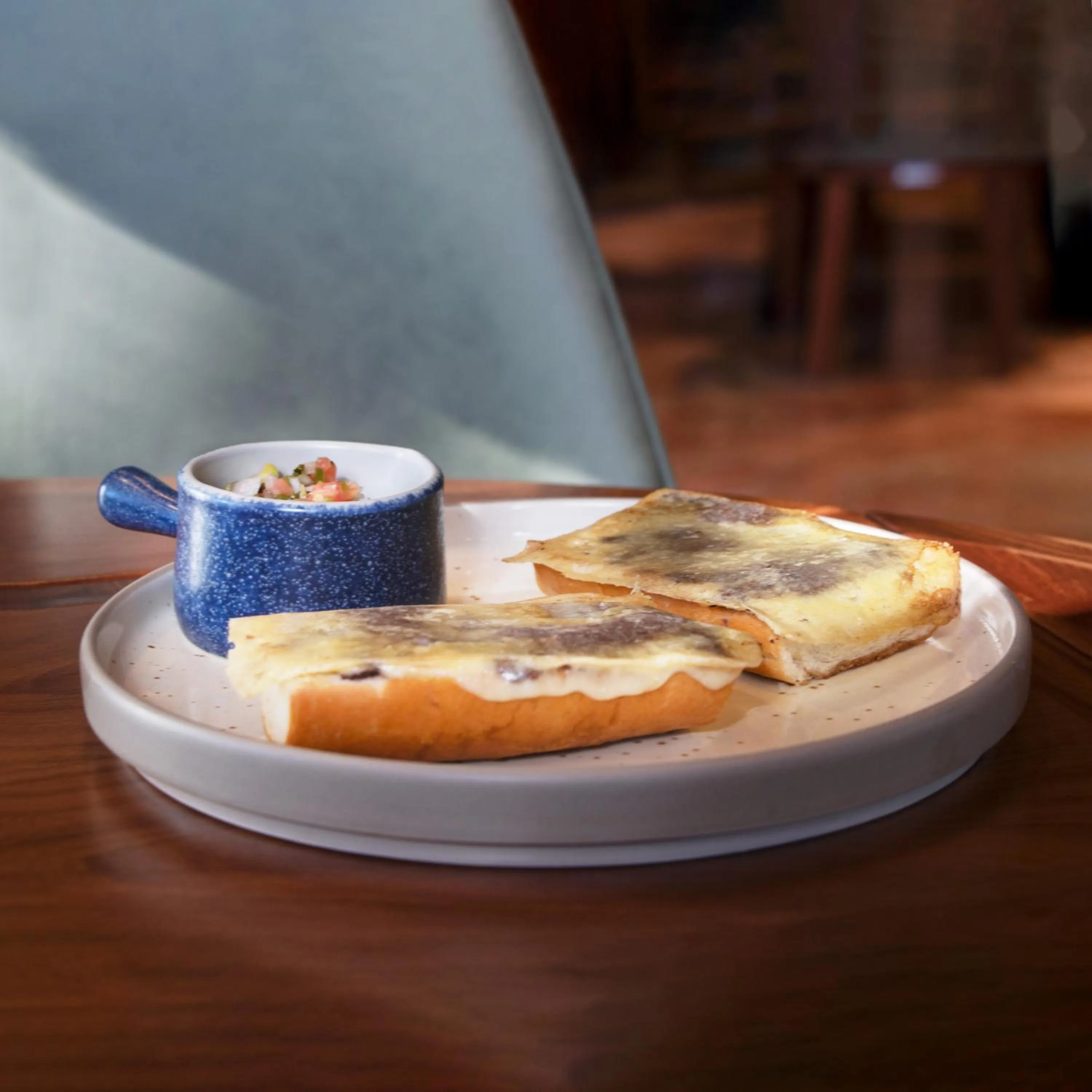 Restaurant/places to eat in St Isidro Suites Corporate Housing SPA & Wellness Center