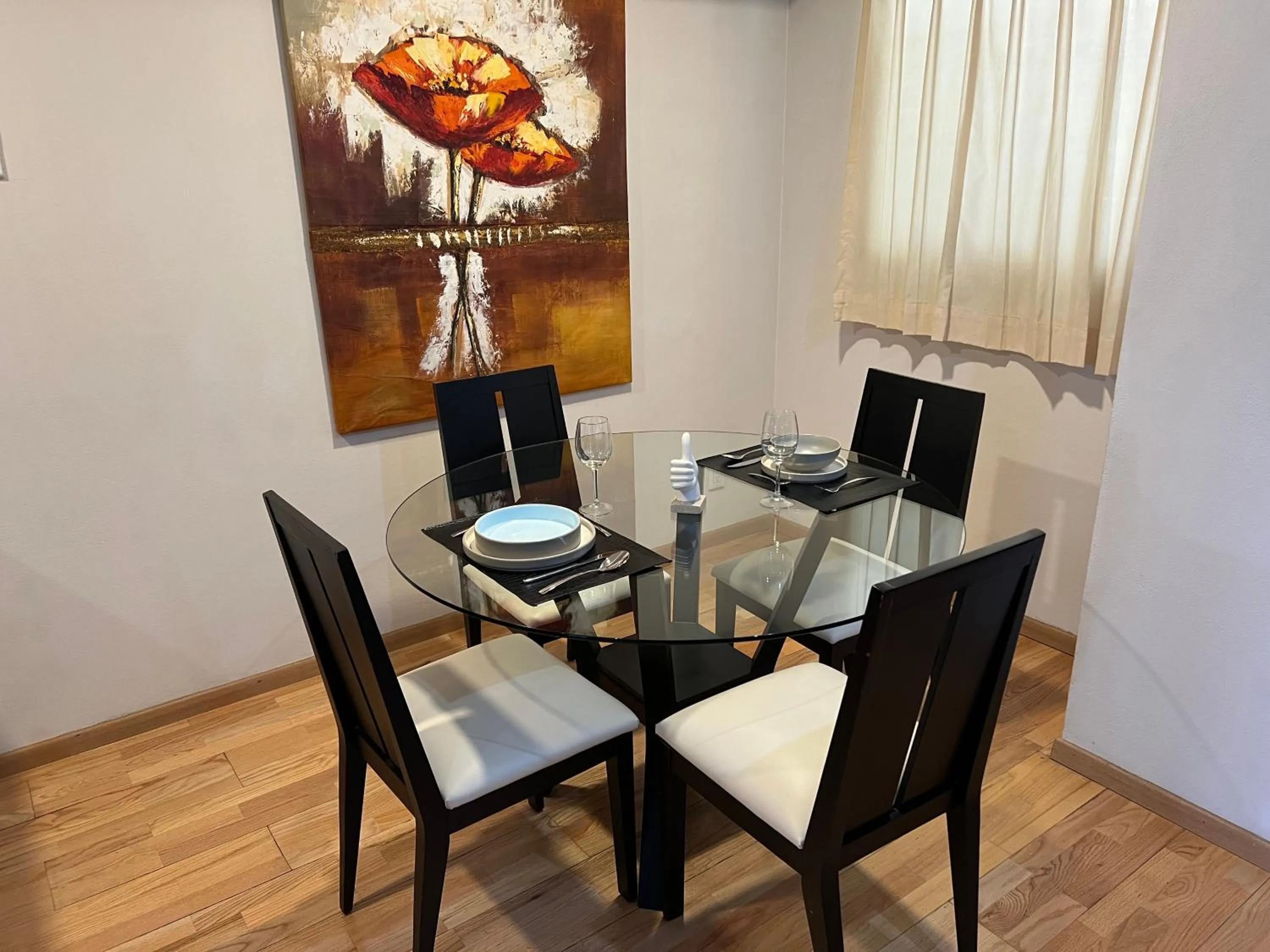 Dining area in St Isidro Suites Corporate Housing SPA & Wellness Center