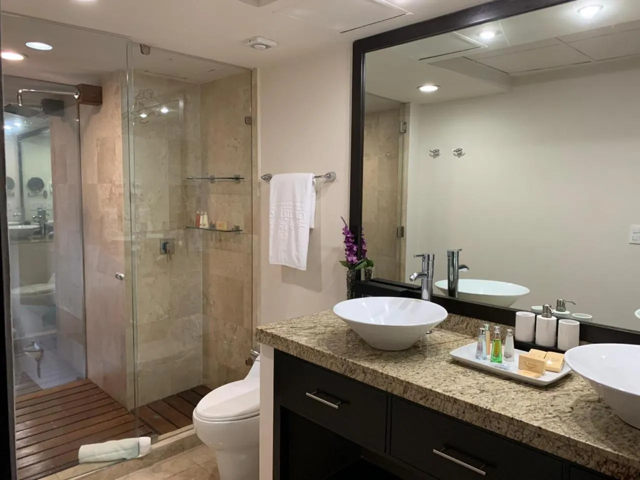 Shower in St Isidro Suites Corporate Housing SPA & Wellness Center