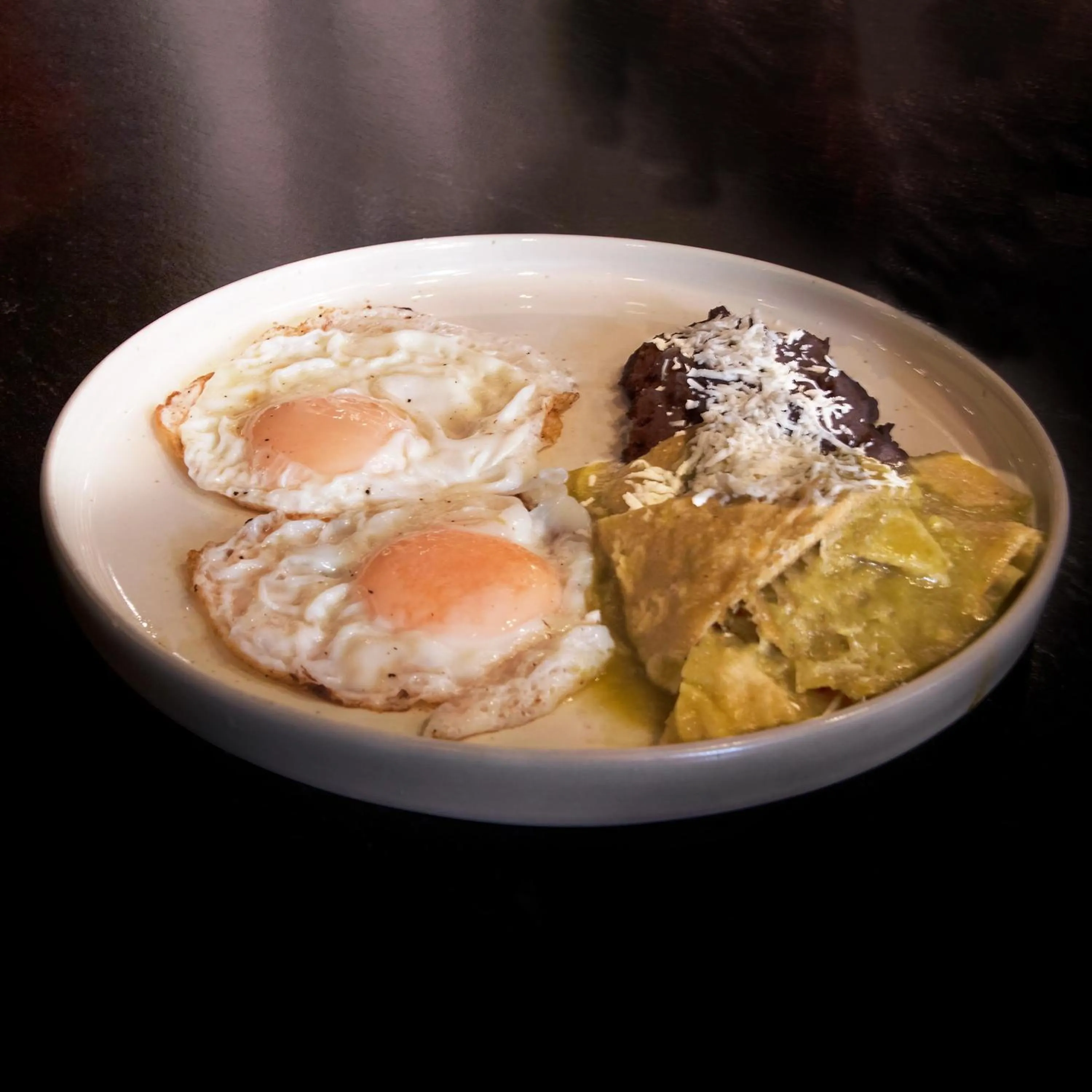 Restaurant/places to eat in St Isidro Suites Corporate Housing SPA & Wellness Center