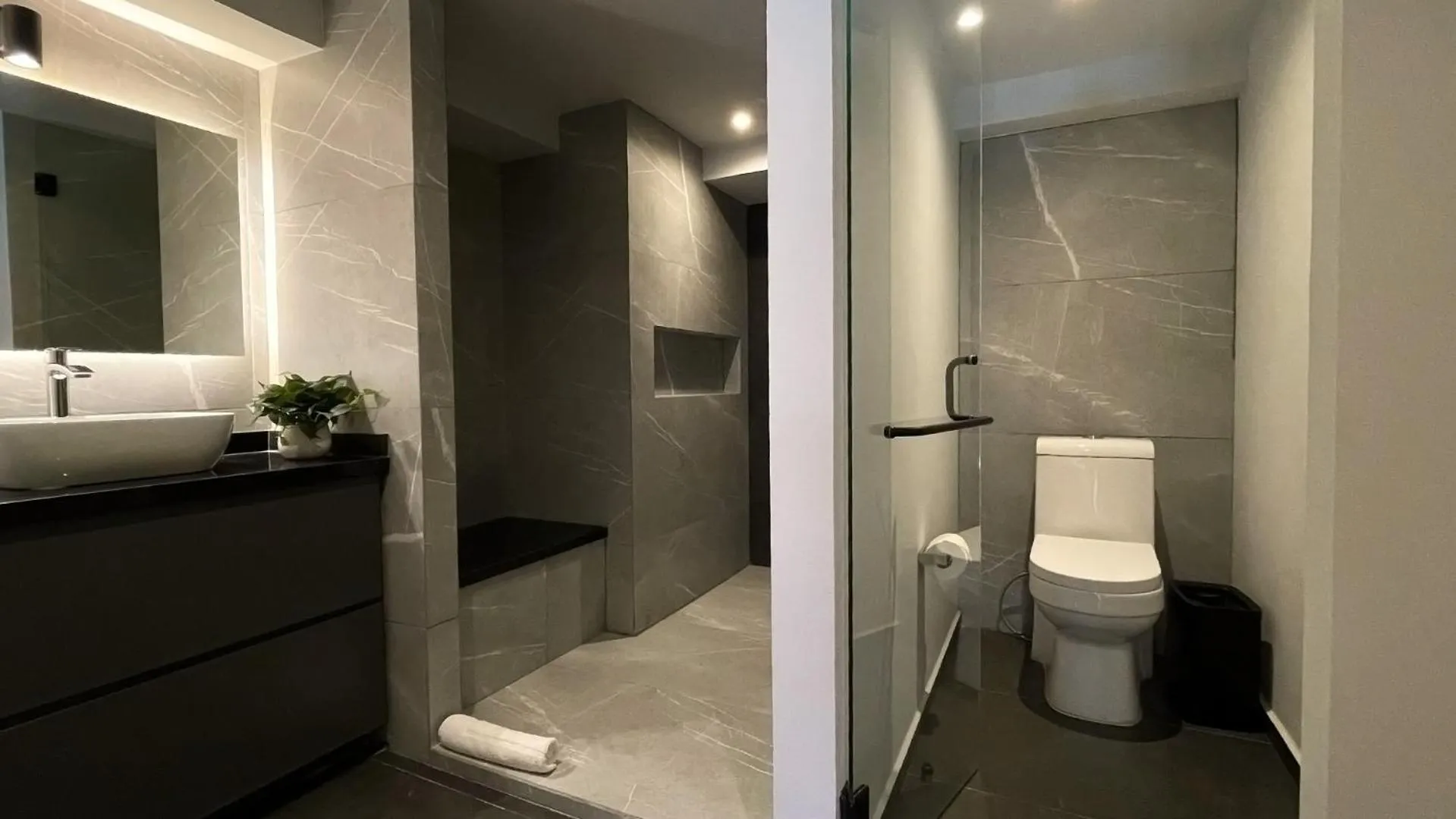 Bathroom in St Isidro Suites Corporate Housing SPA & Wellness Center