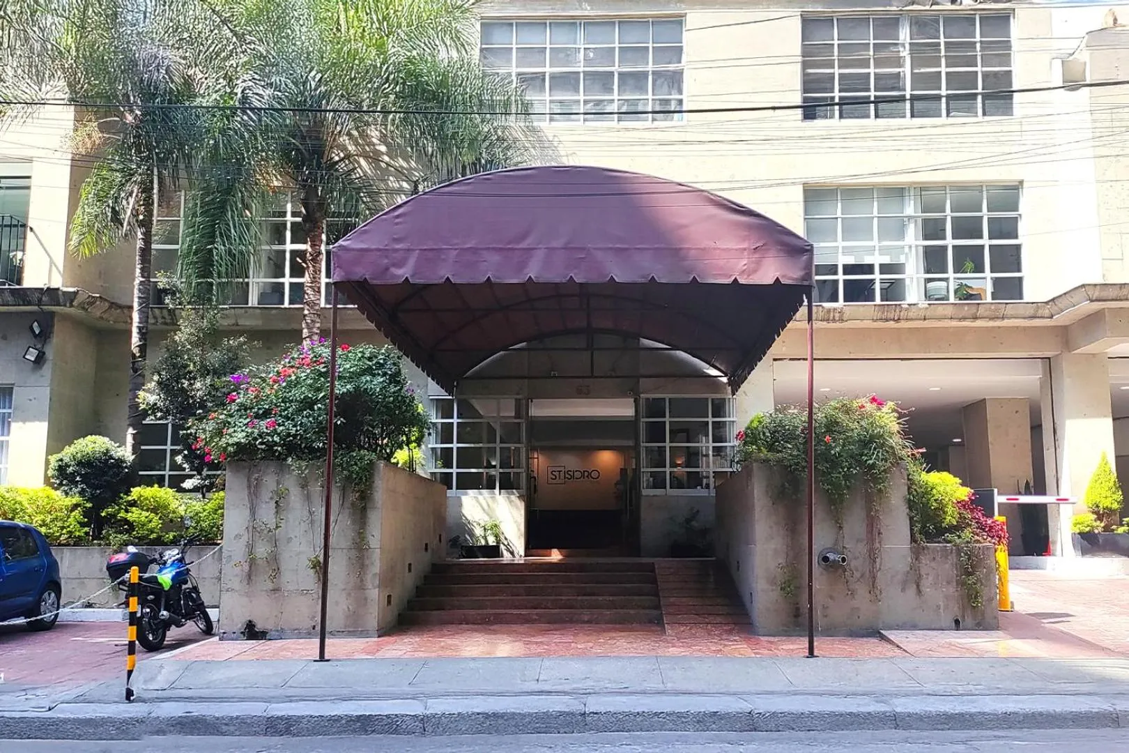 Facade/entrance in St Isidro Suites Corporate Housing SPA & Wellness Center