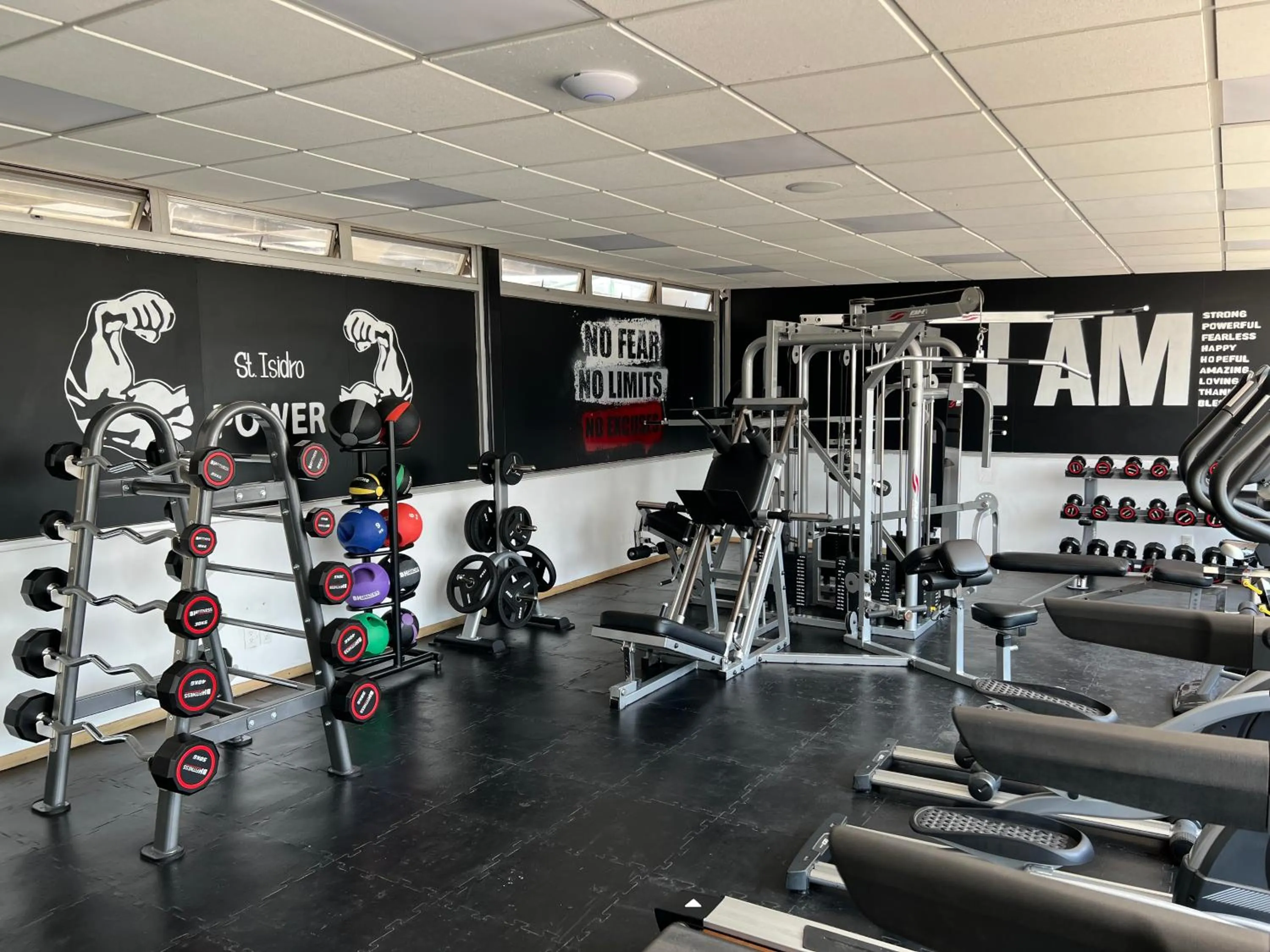 Fitness centre/facilities in St Isidro Suites Corporate Housing SPA & Wellness Center