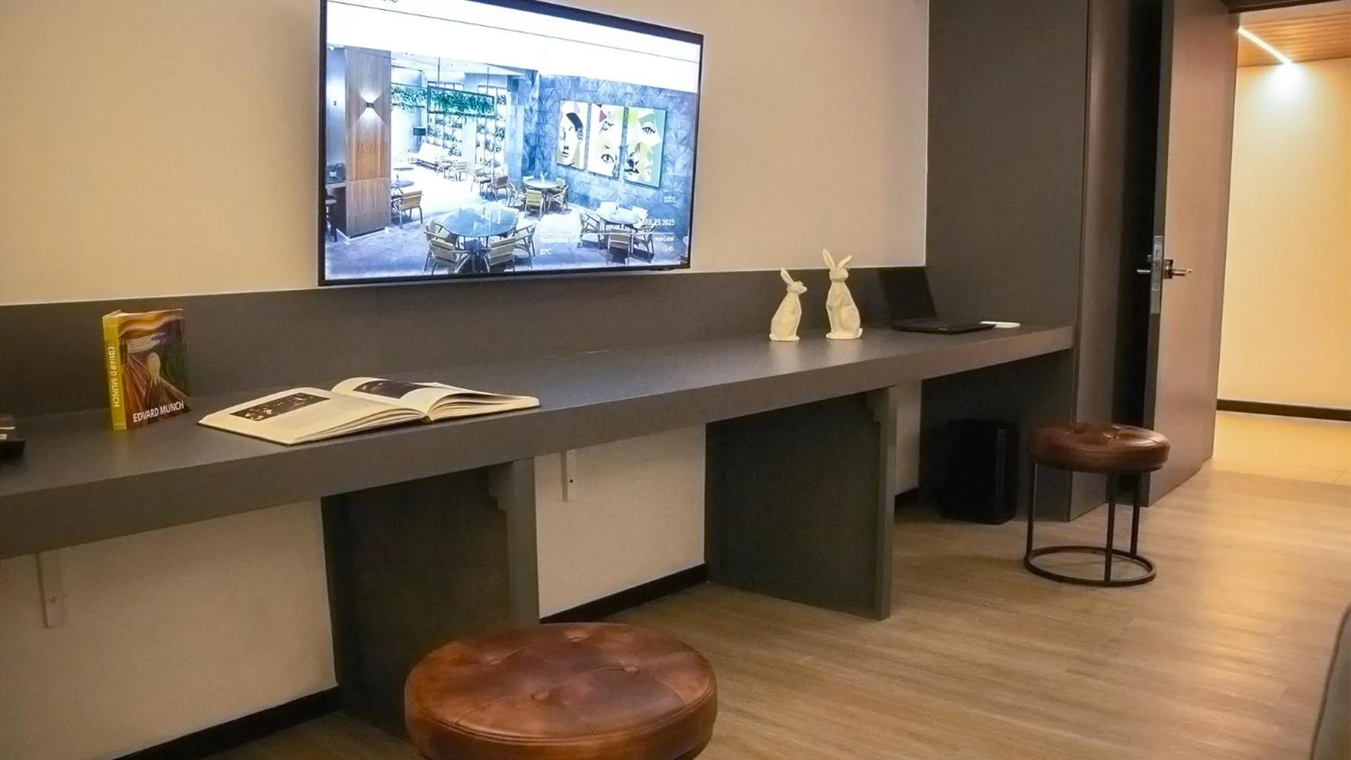 TV and multimedia in St Isidro Suites Corporate Housing SPA & Wellness Center