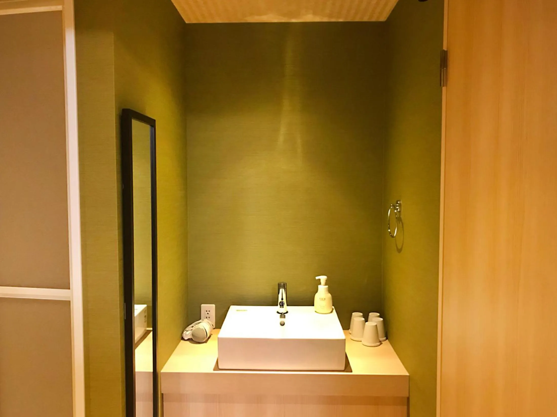 Photo of the whole room in Hotel Abest Osu Kannon Ekimae Hane no Yu