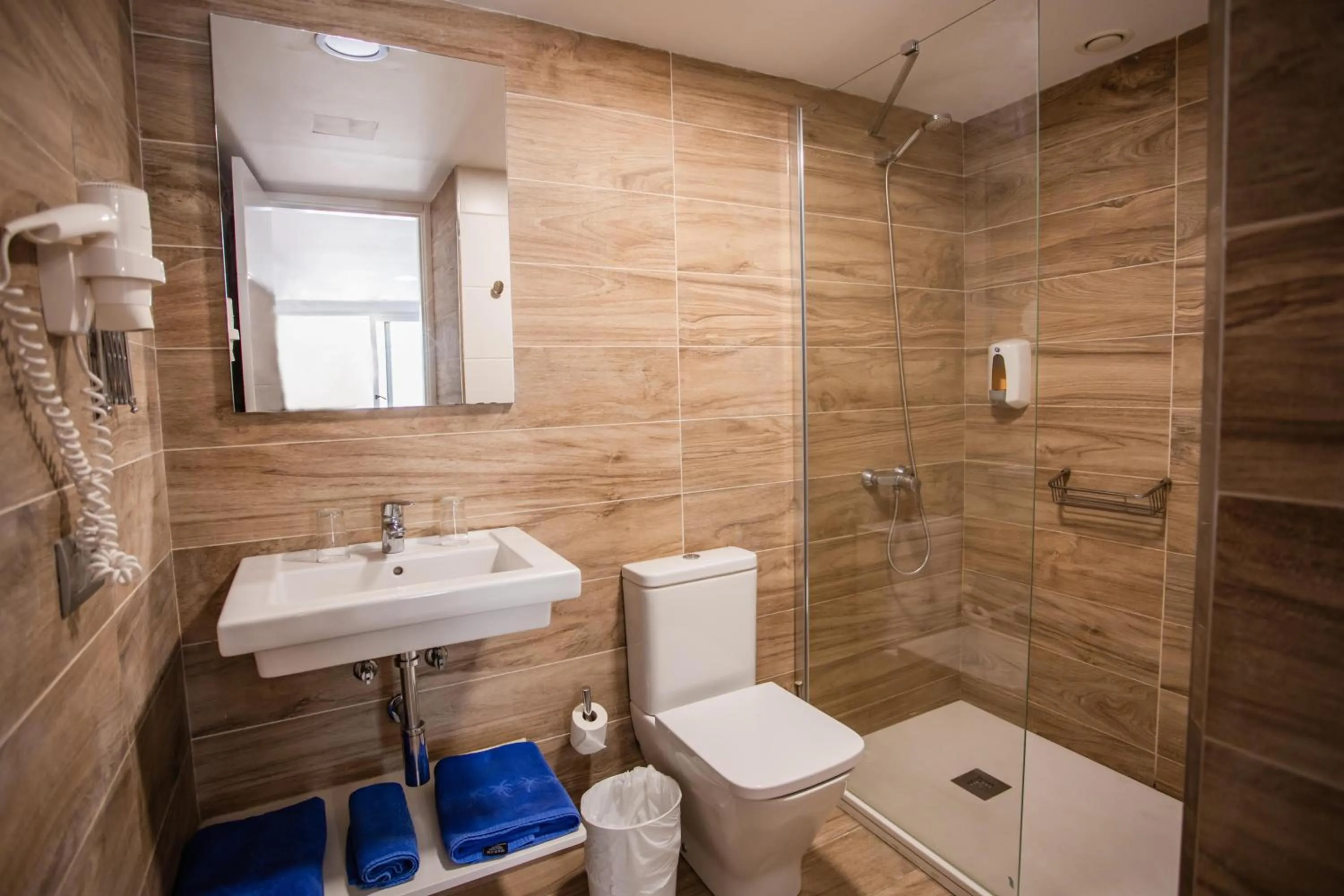 Bathroom in IG Nachosol Atlantic & Yaizasol by Servatur - Adults Only