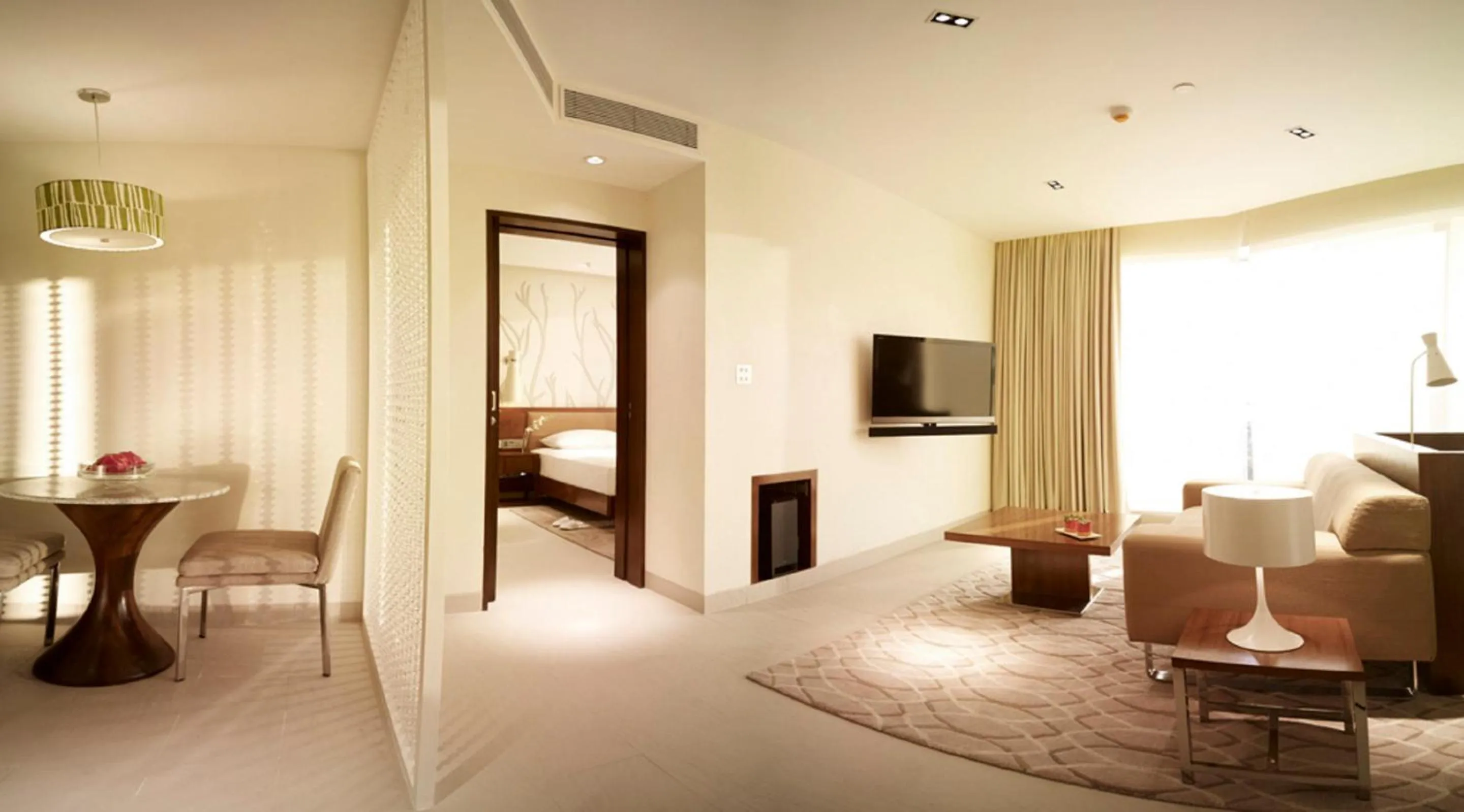 Living room, Bed in Taj Yeshwantpur Bengaluru