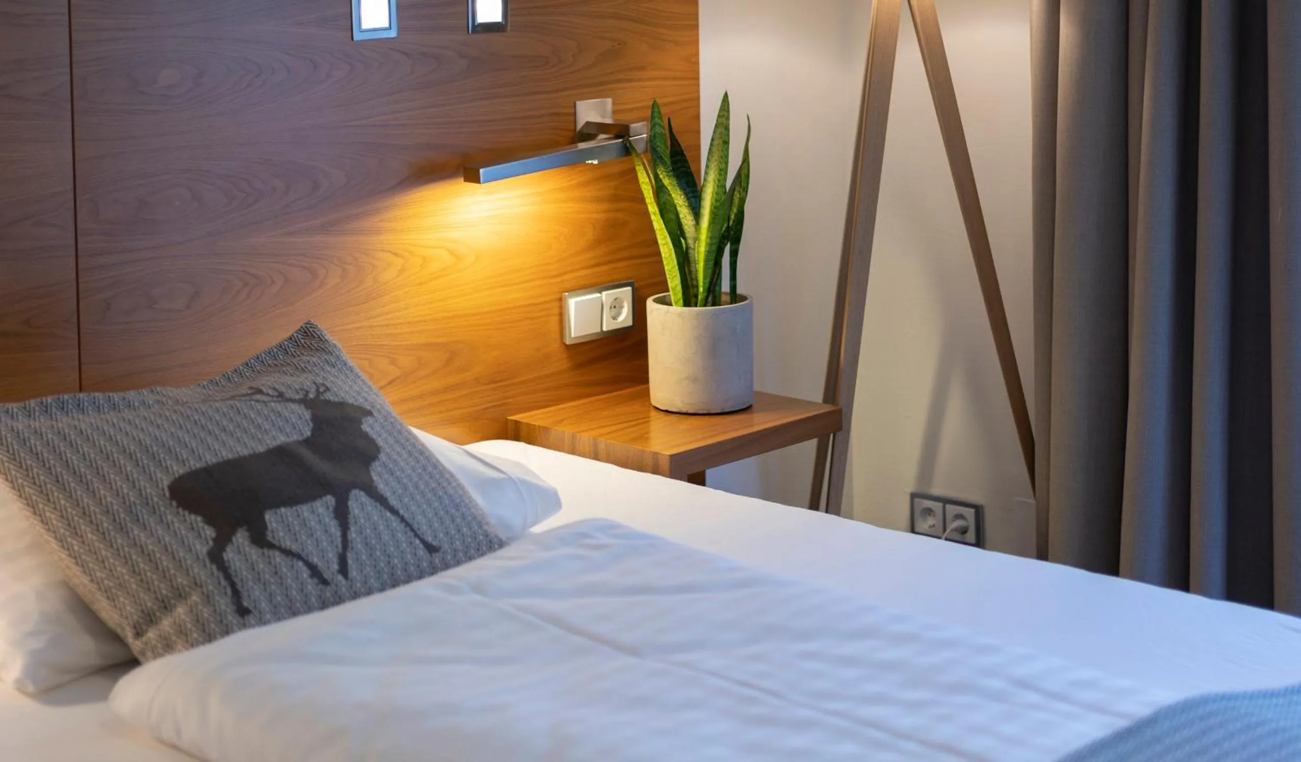 Bed in Hotel Residenz Hochalm - SKI IN -SKI OUT