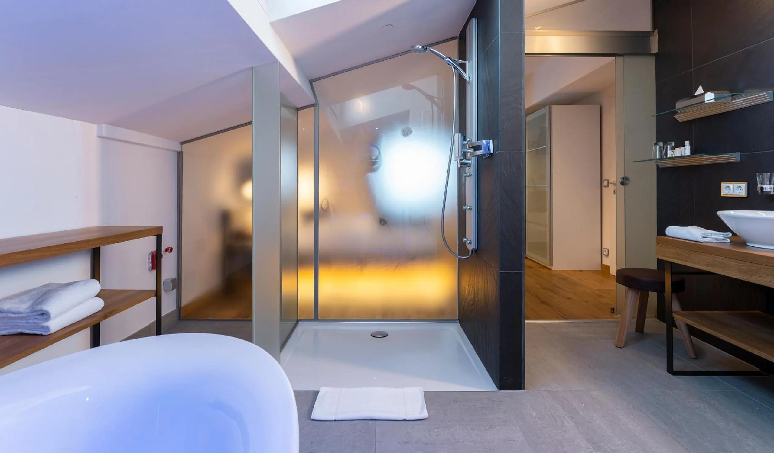 Bed in Hotel Residenz Hochalm - SKI IN -SKI OUT