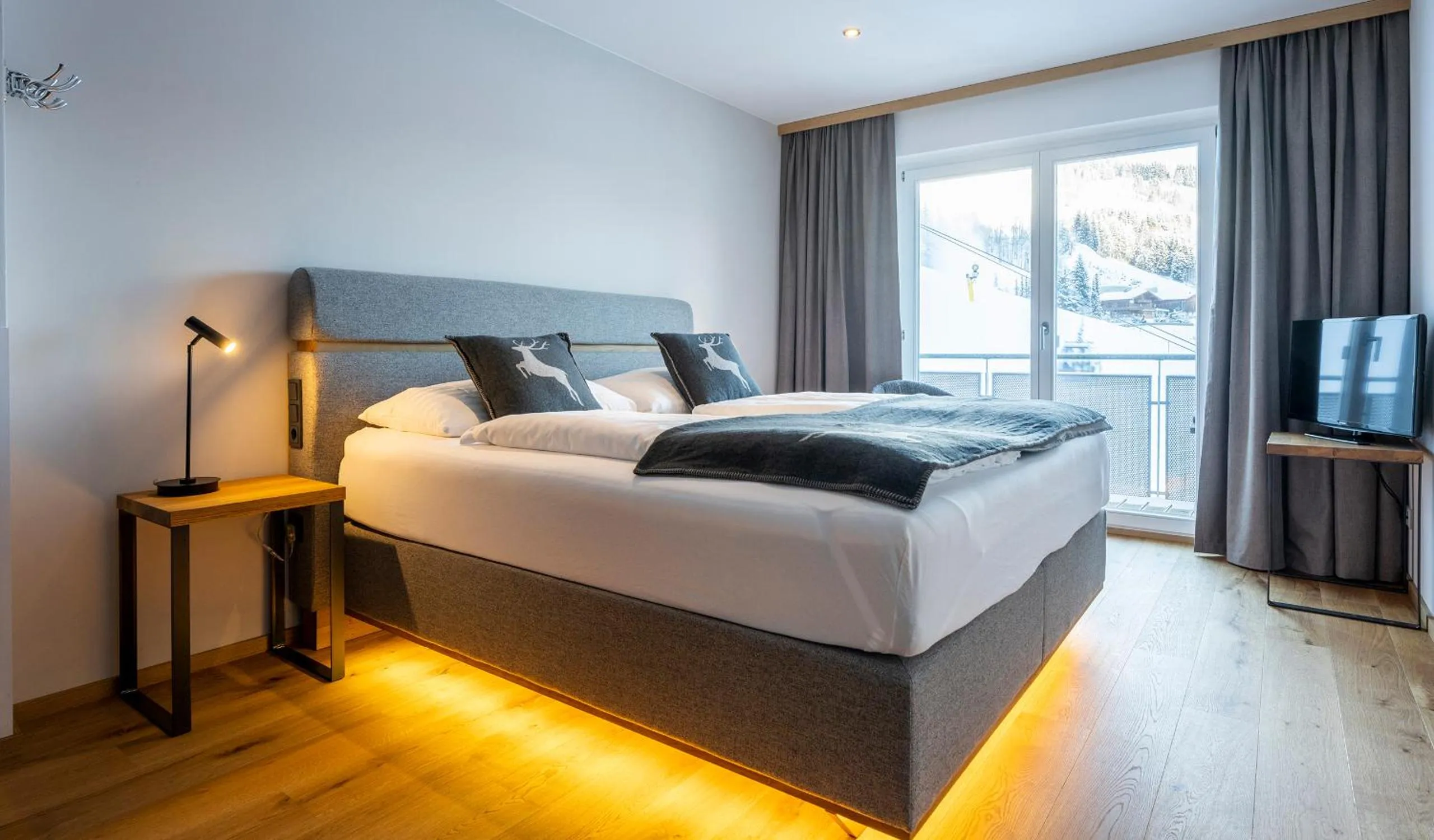 Bed in Hotel Residenz Hochalm - SKI IN -SKI OUT